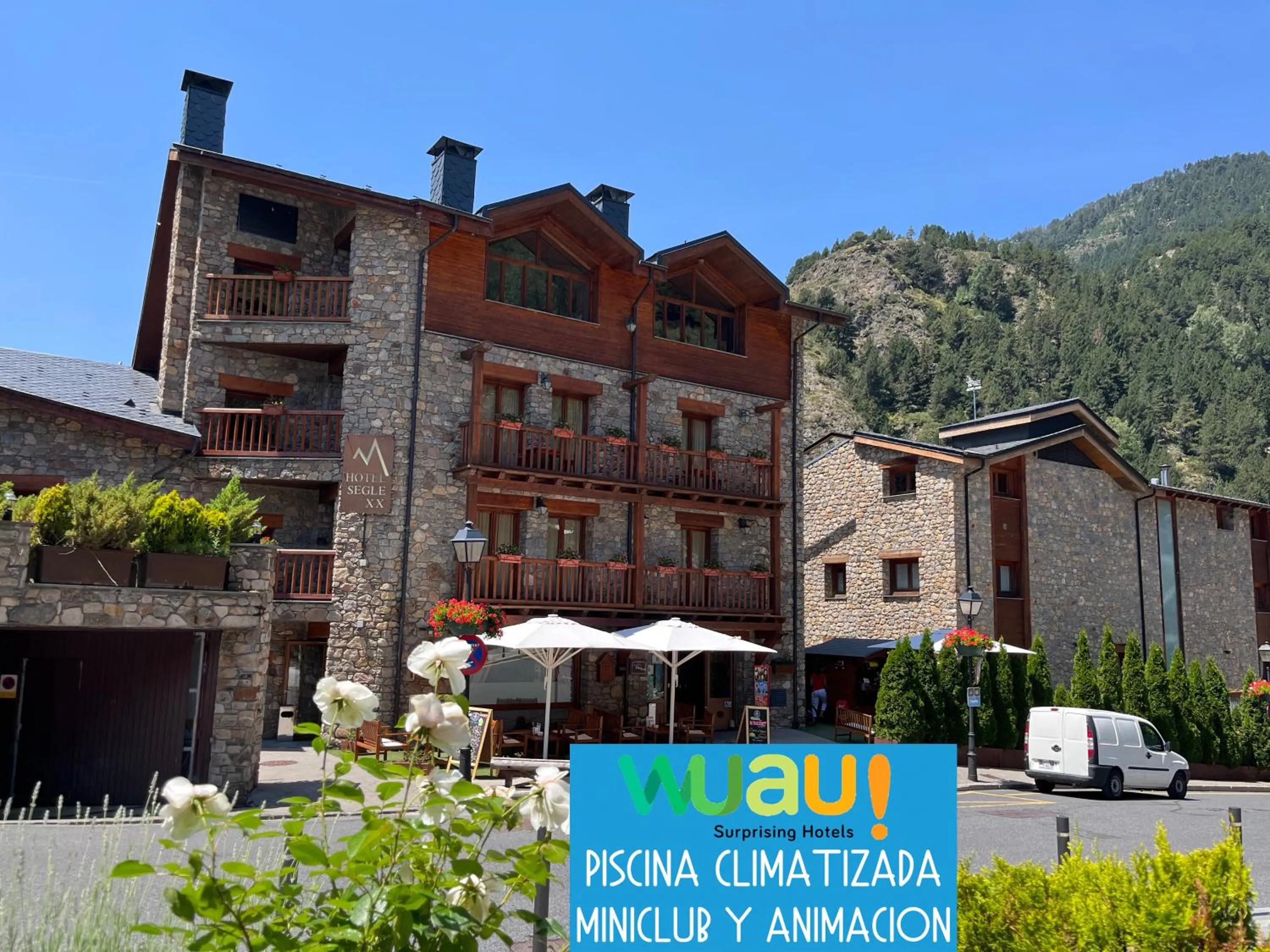 Property Building in Wuau! Hotel Segle XX