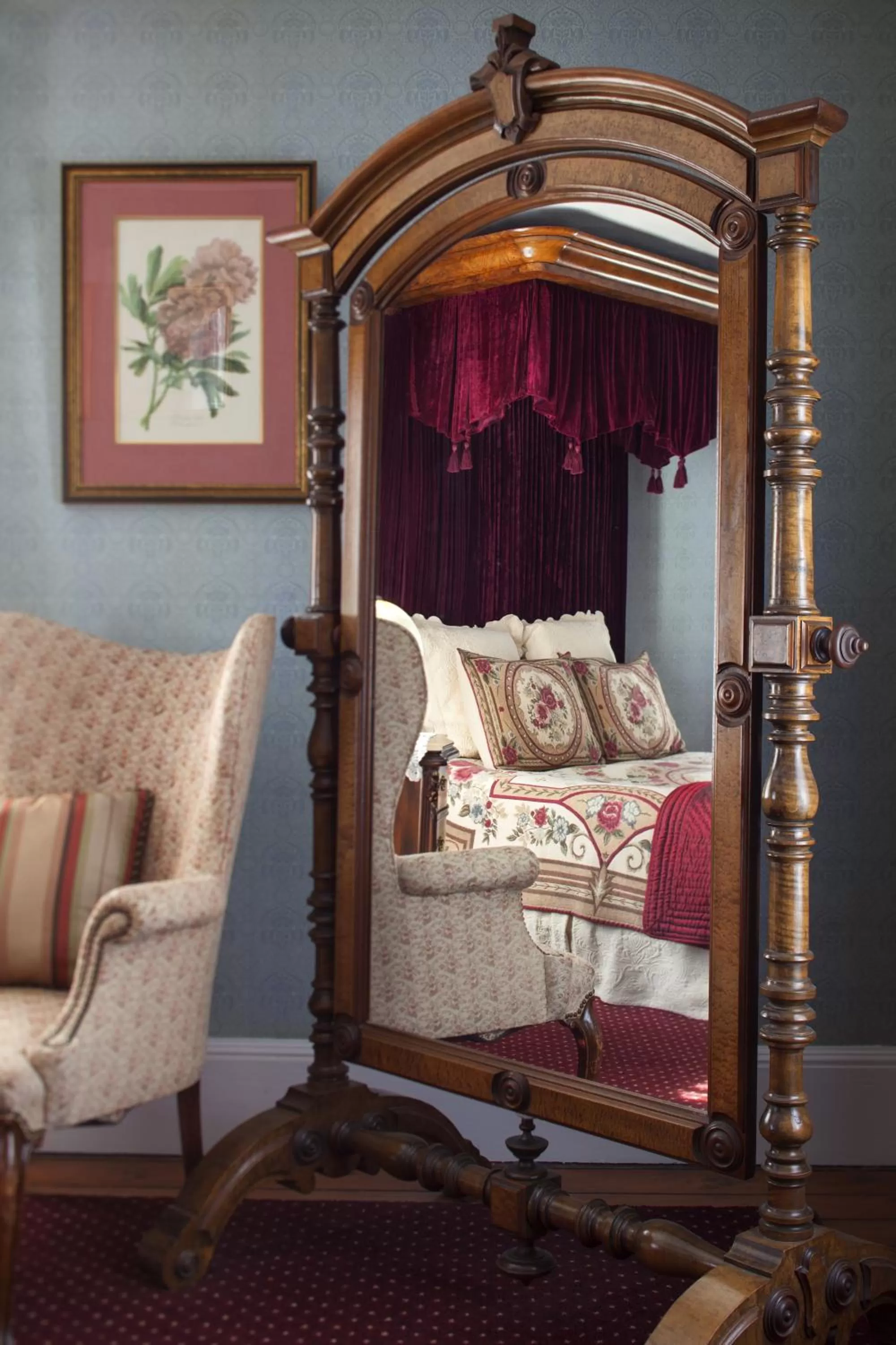 Bed in Isaiah Jones Homestead Bed and Breakfast