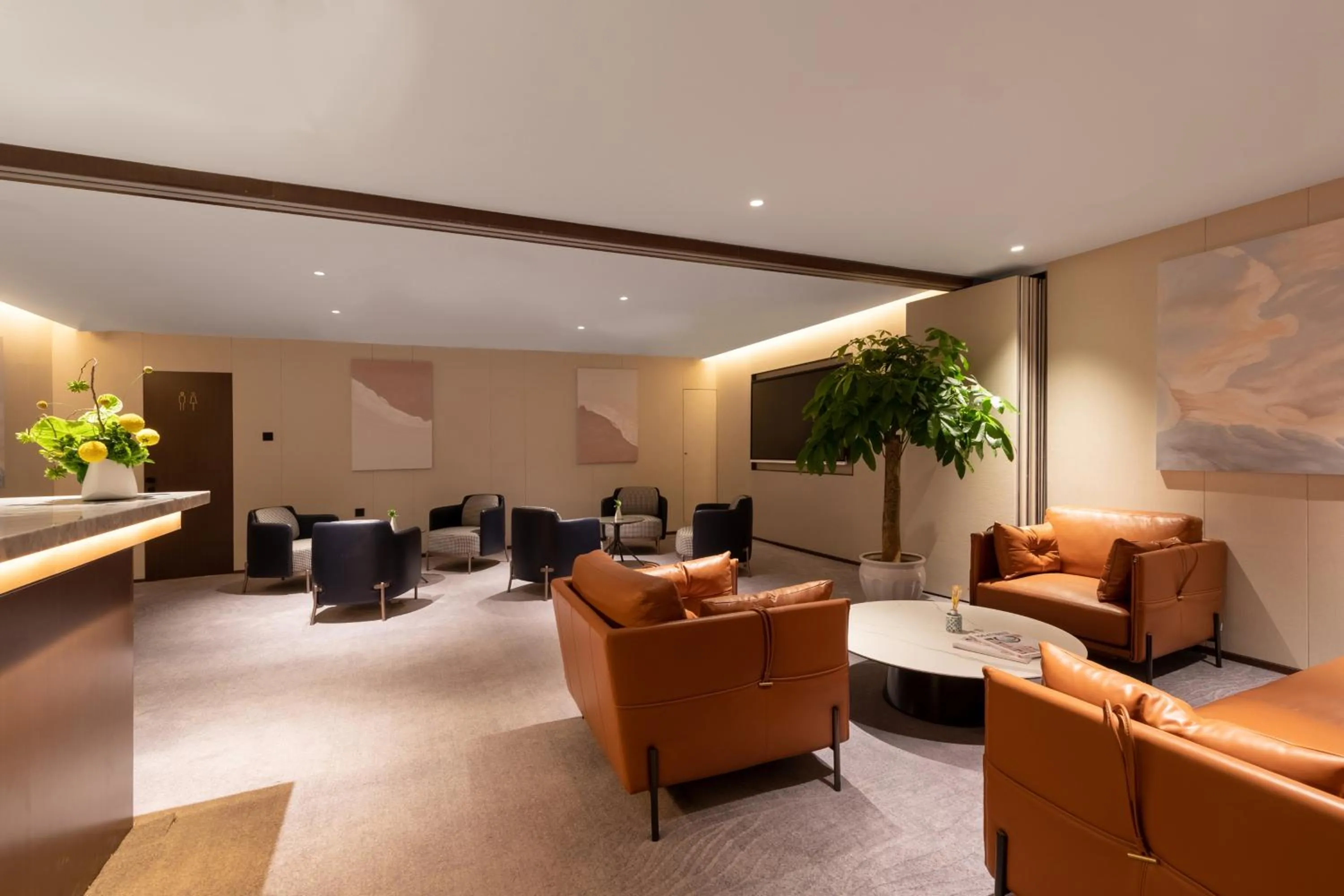 Honder International Hotel - Free shuttle bus between hotel and exhibition center during Canton Fair period