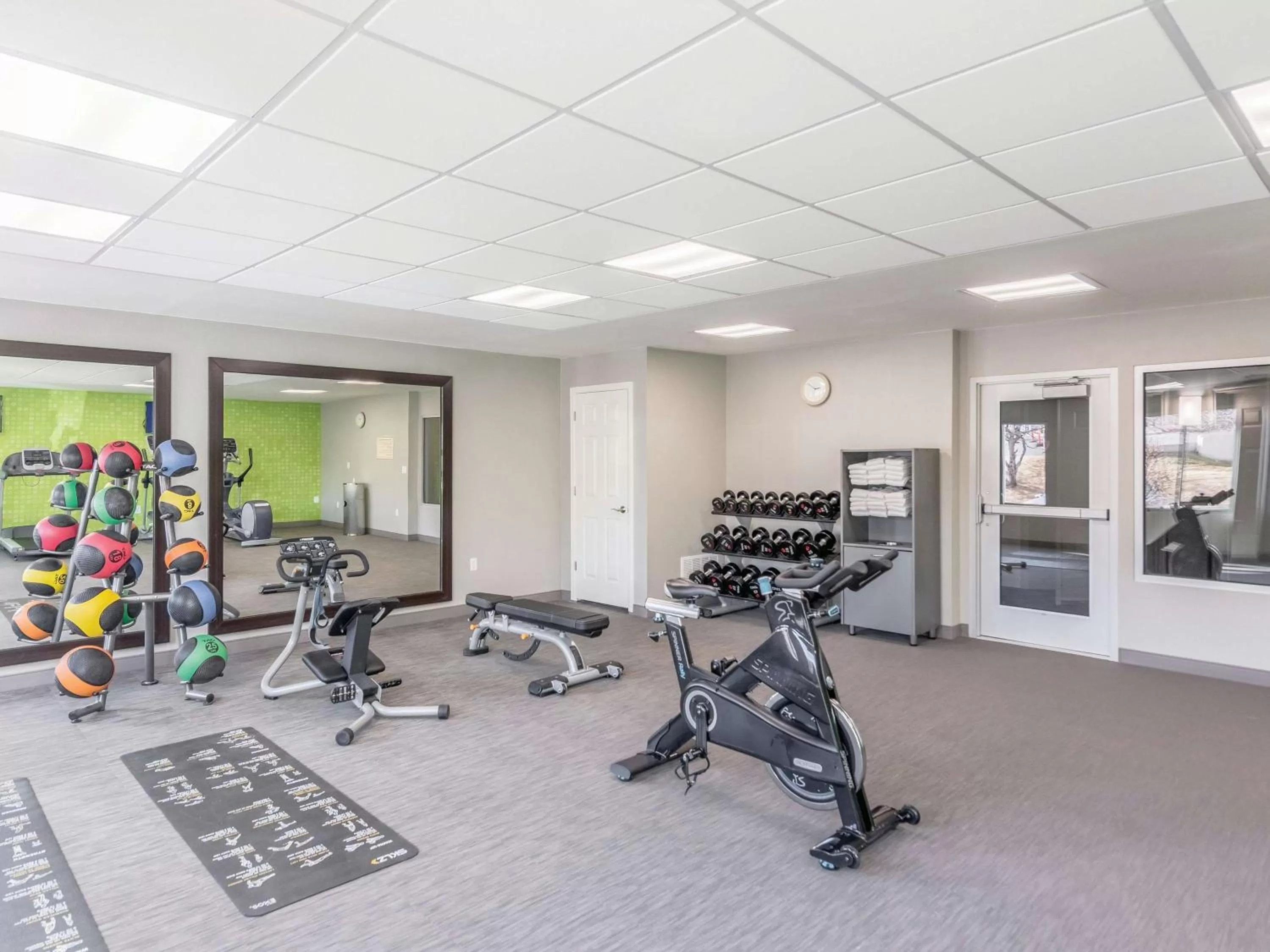 Fitness centre/facilities in La Quinta by Wyndham Denver Tech Center