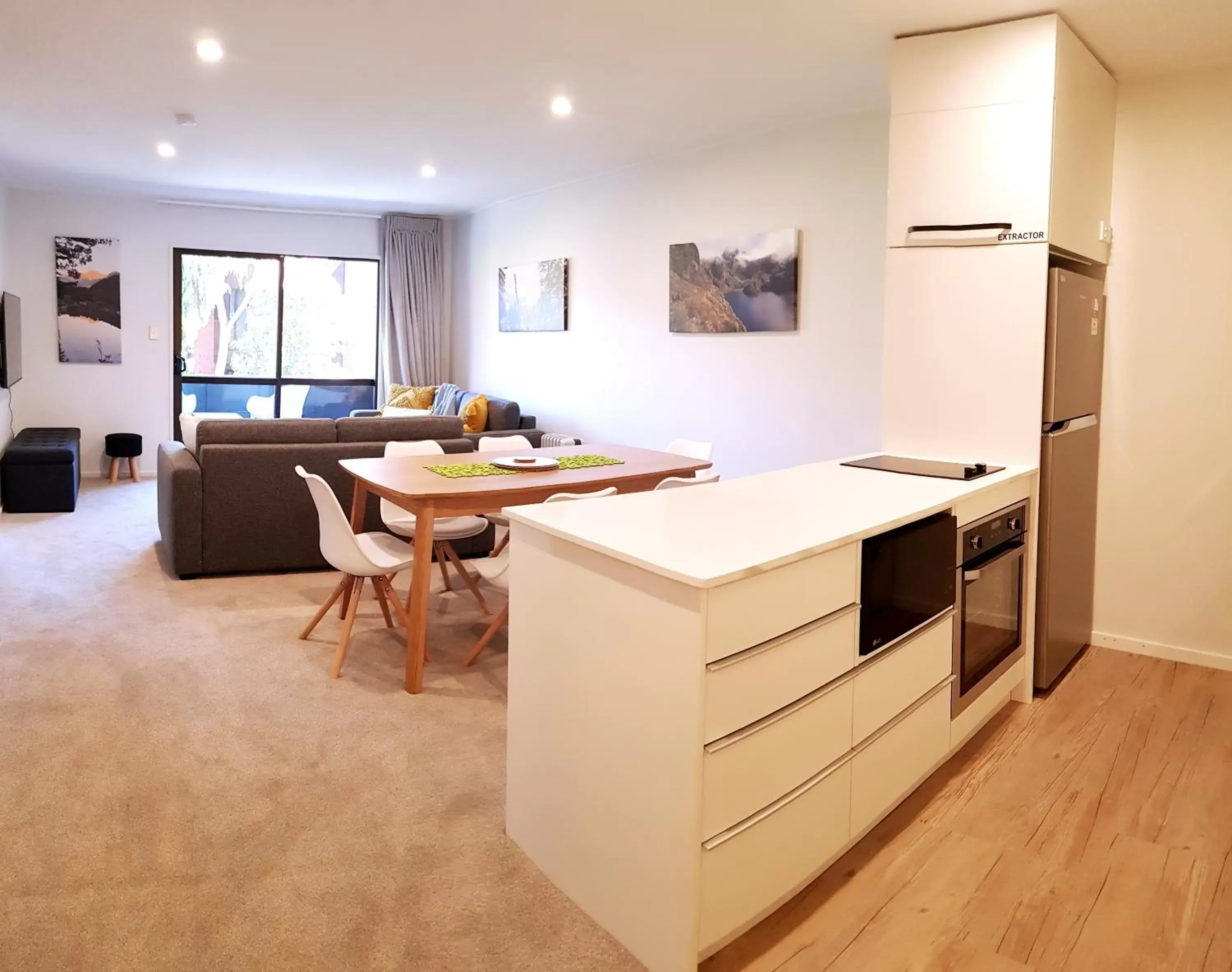 Deluxe 2 Bedroom 1 Bathroom Apartment in St James Apartments Deluxe 2 Bedroom 1 Bathroom Apartment in St James Apartments