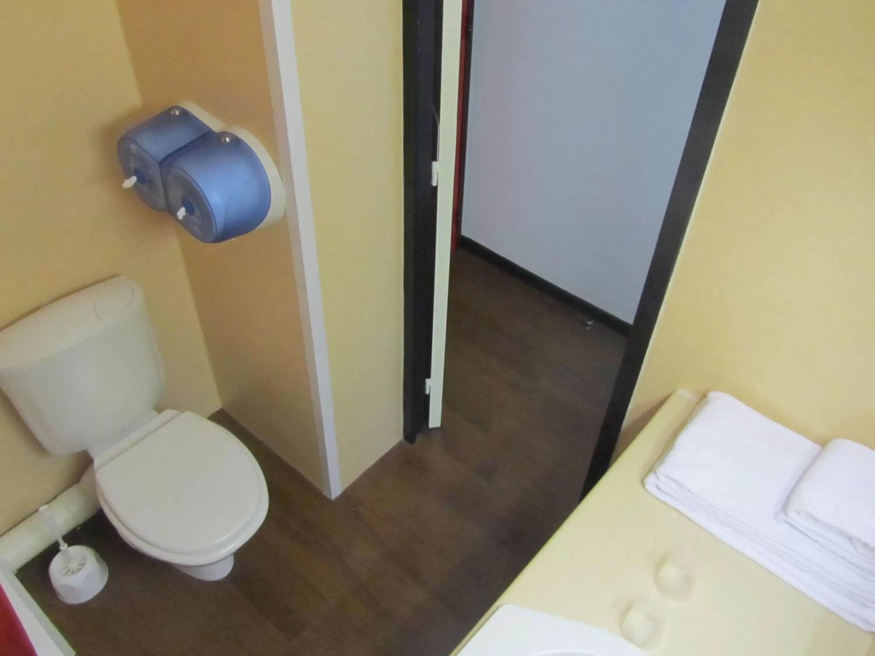 Twin Room in Hôtel Le Saint Joseph Twin Room in Hôtel Le Saint Joseph