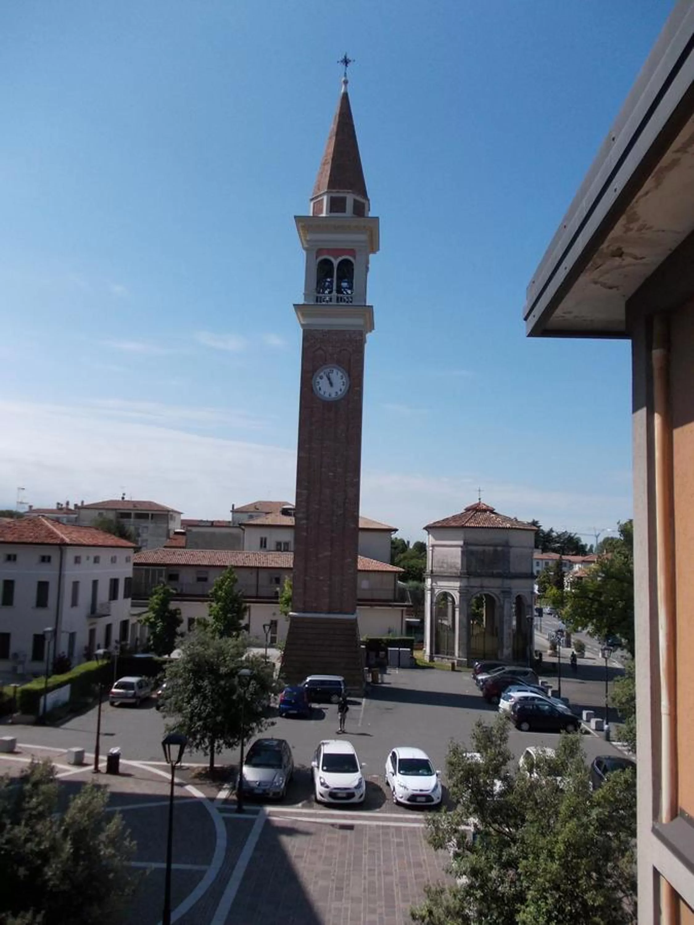 Landmark view in Travellers Lodge B&B