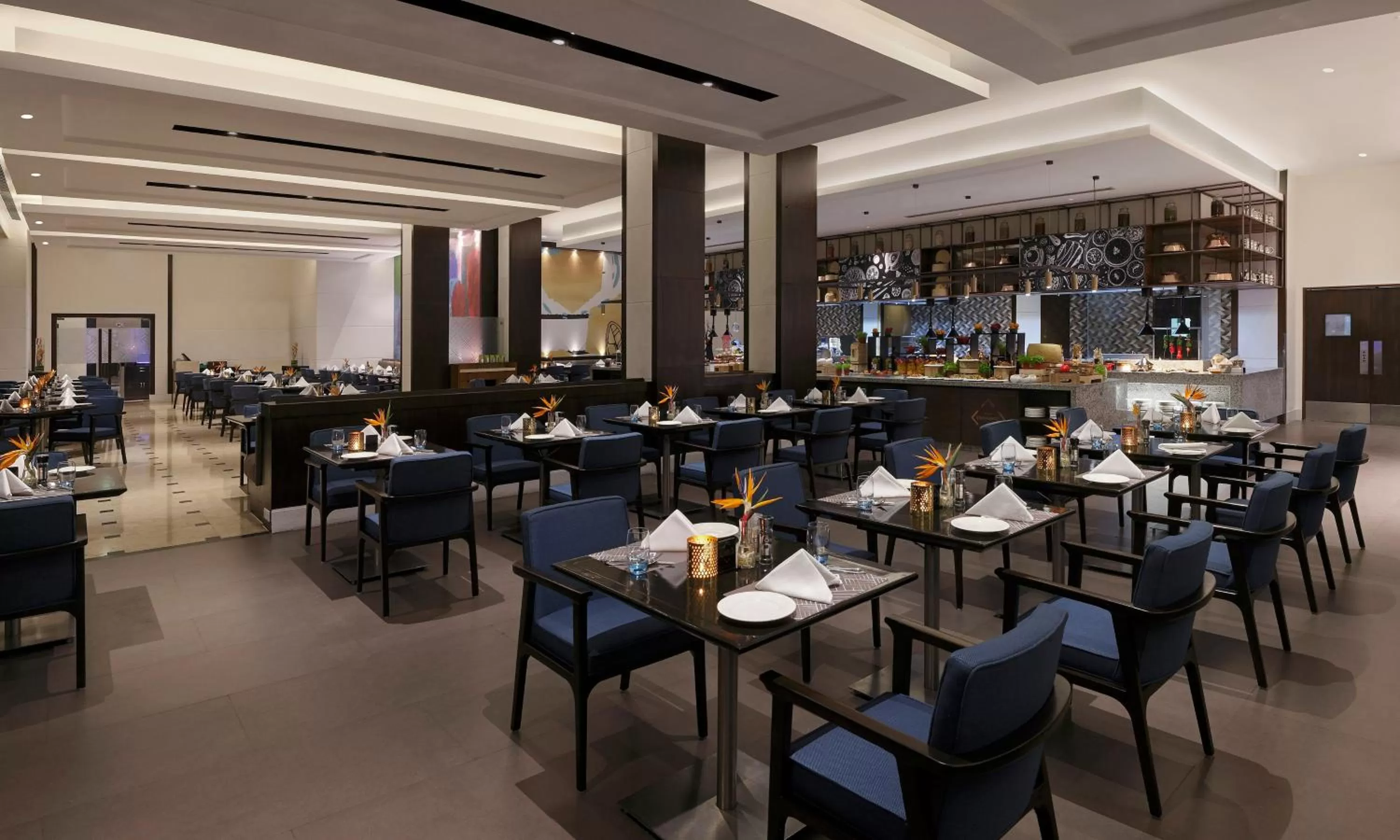 Restaurant/places to eat in Novotel Hyderabad Convention Centre
