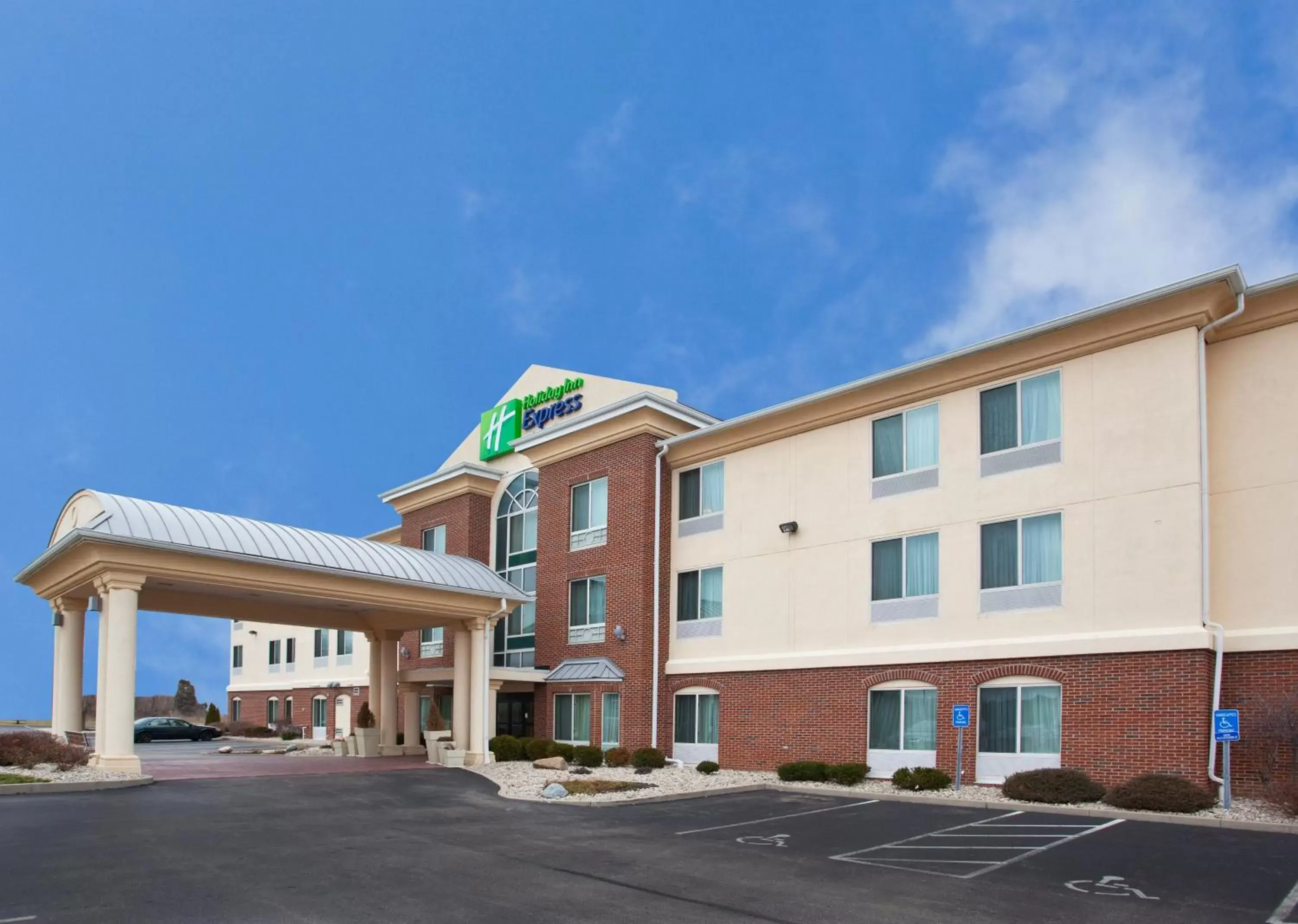 Holiday Inn Express Hotel & Suites Cincinnati-Blue Ash by IHG Holiday Inn Express Hotel & Suites Cincinnati-Blue Ash by IHG