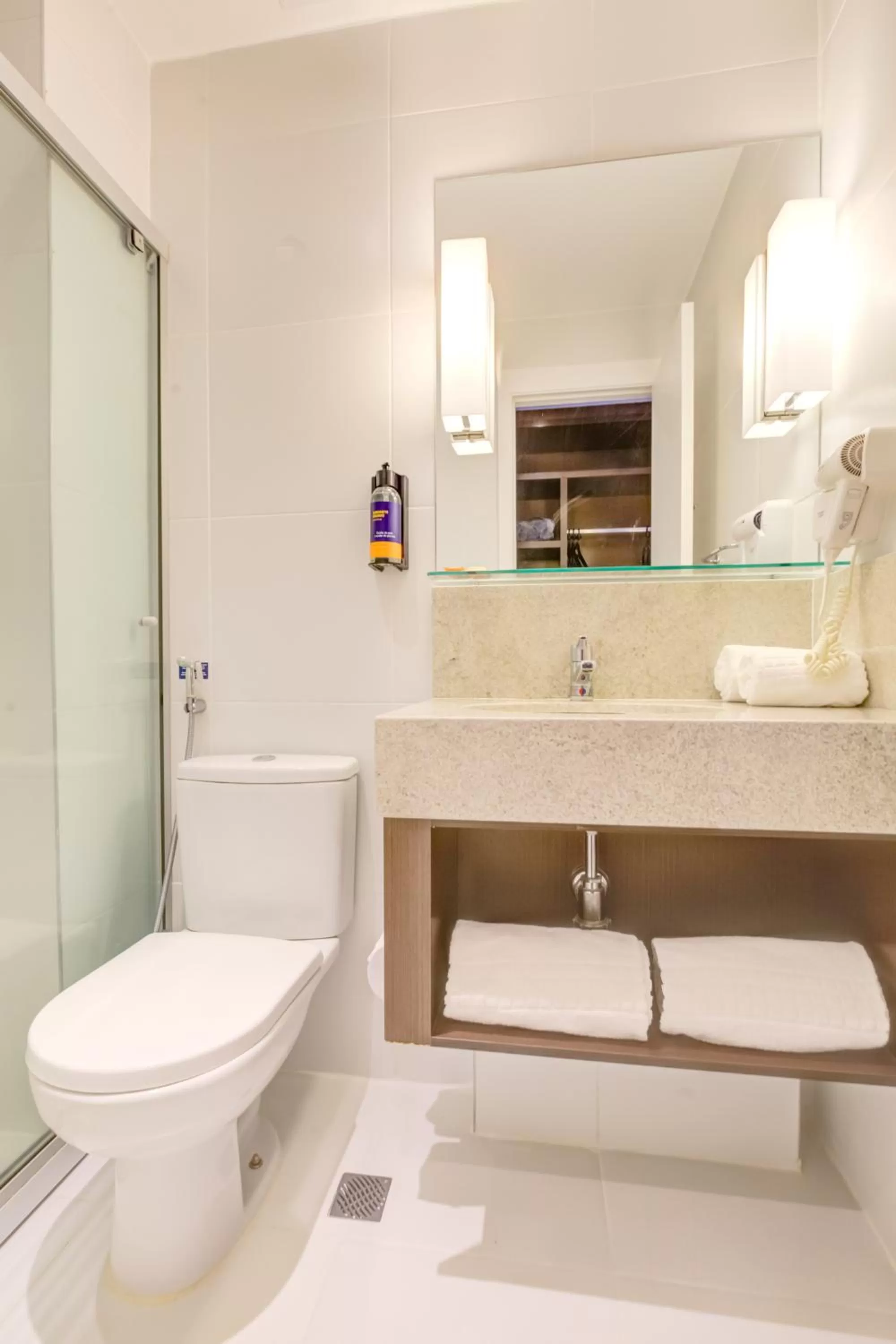 Bathroom in Comfort Hotel São Caetano