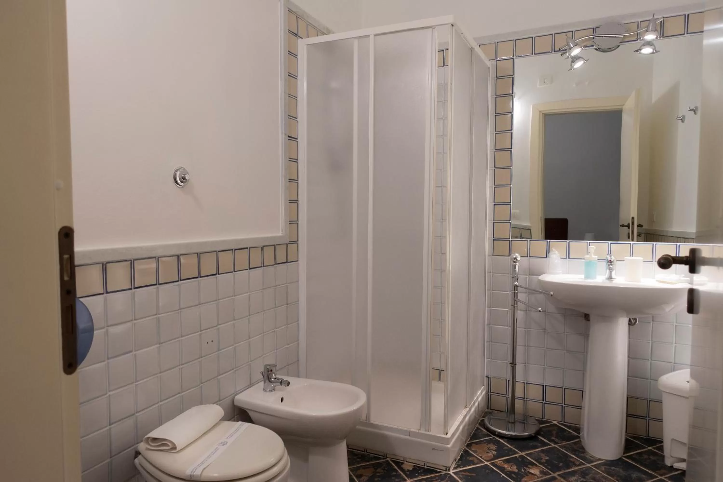 Shower in Alloggio della Posta Vecchia