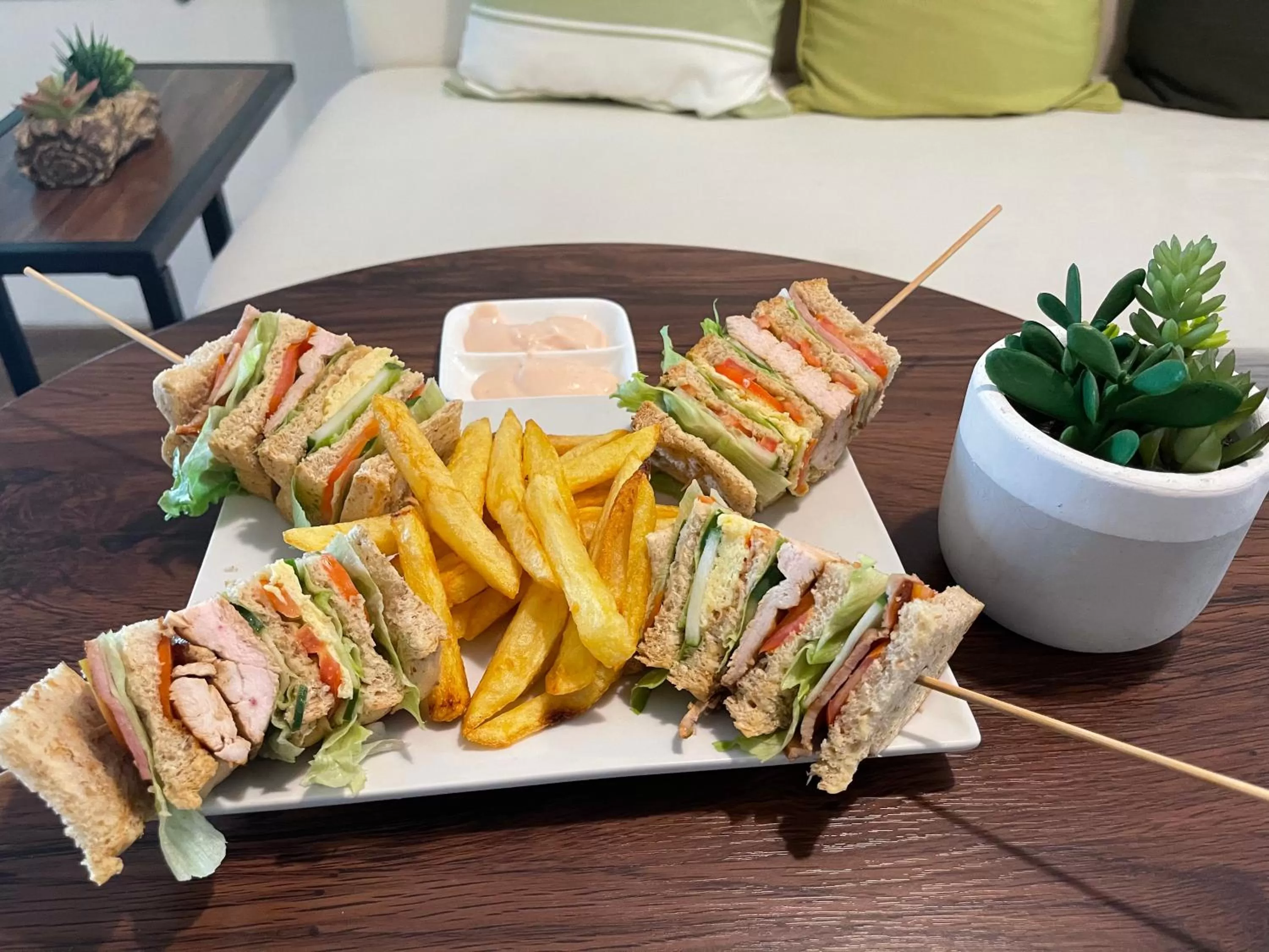 Restaurant/places to eat in FIG Sunset View Resort