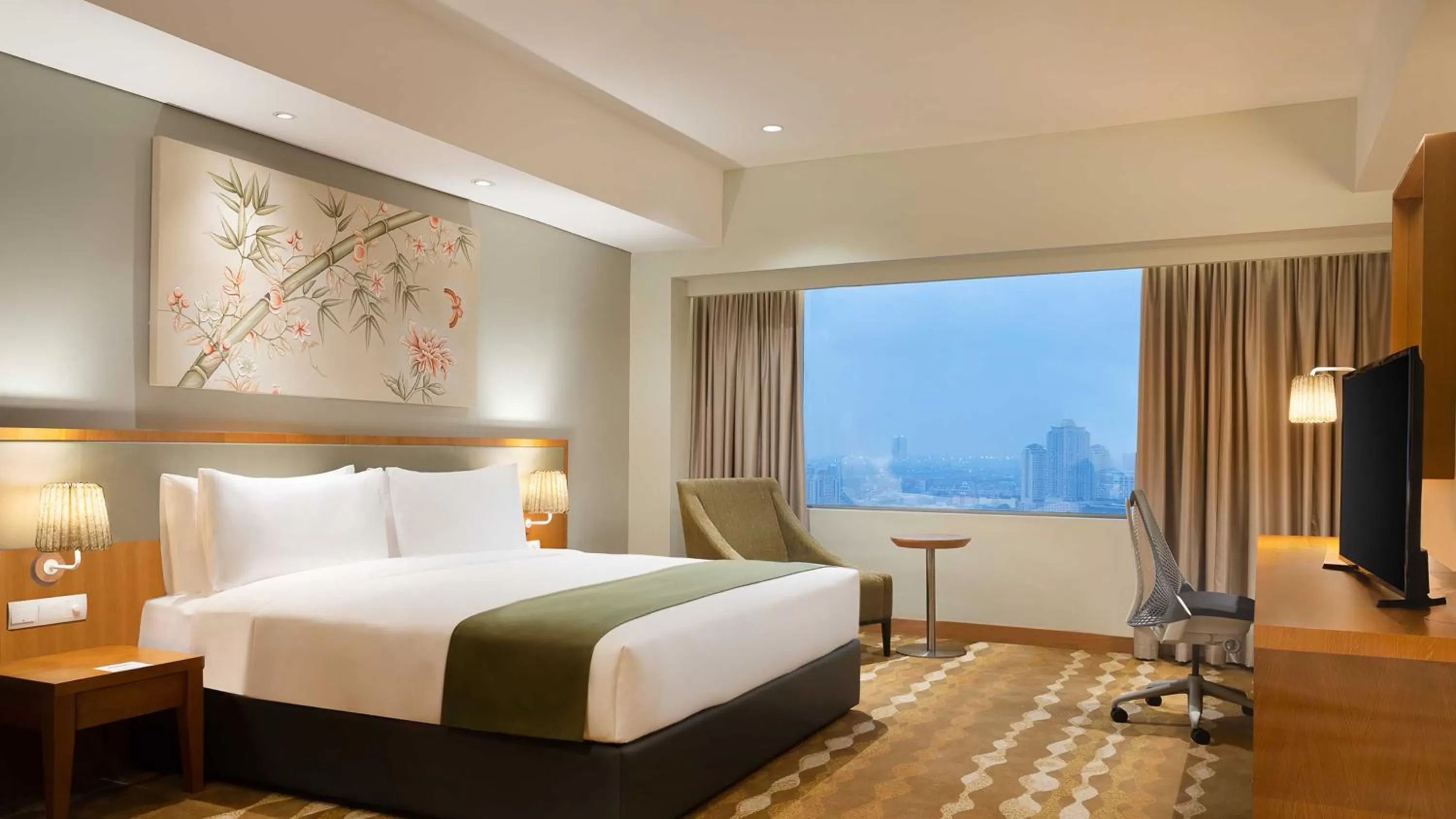 Bedroom, Bed in Holiday Inn & Suites Jakarta Gajah Mada by IHG