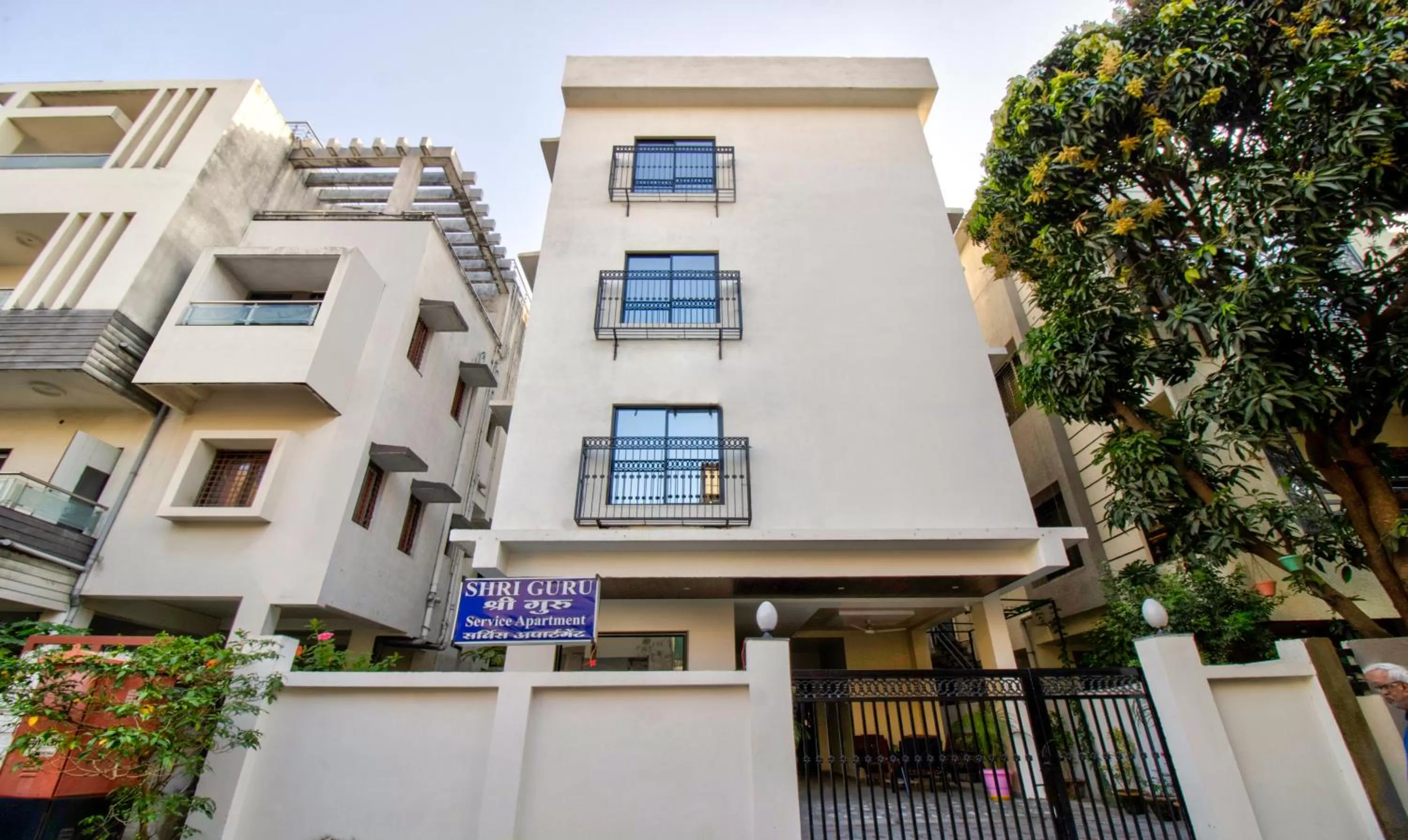 Property building in Itsy Hotels Shri Guru Service Apartment