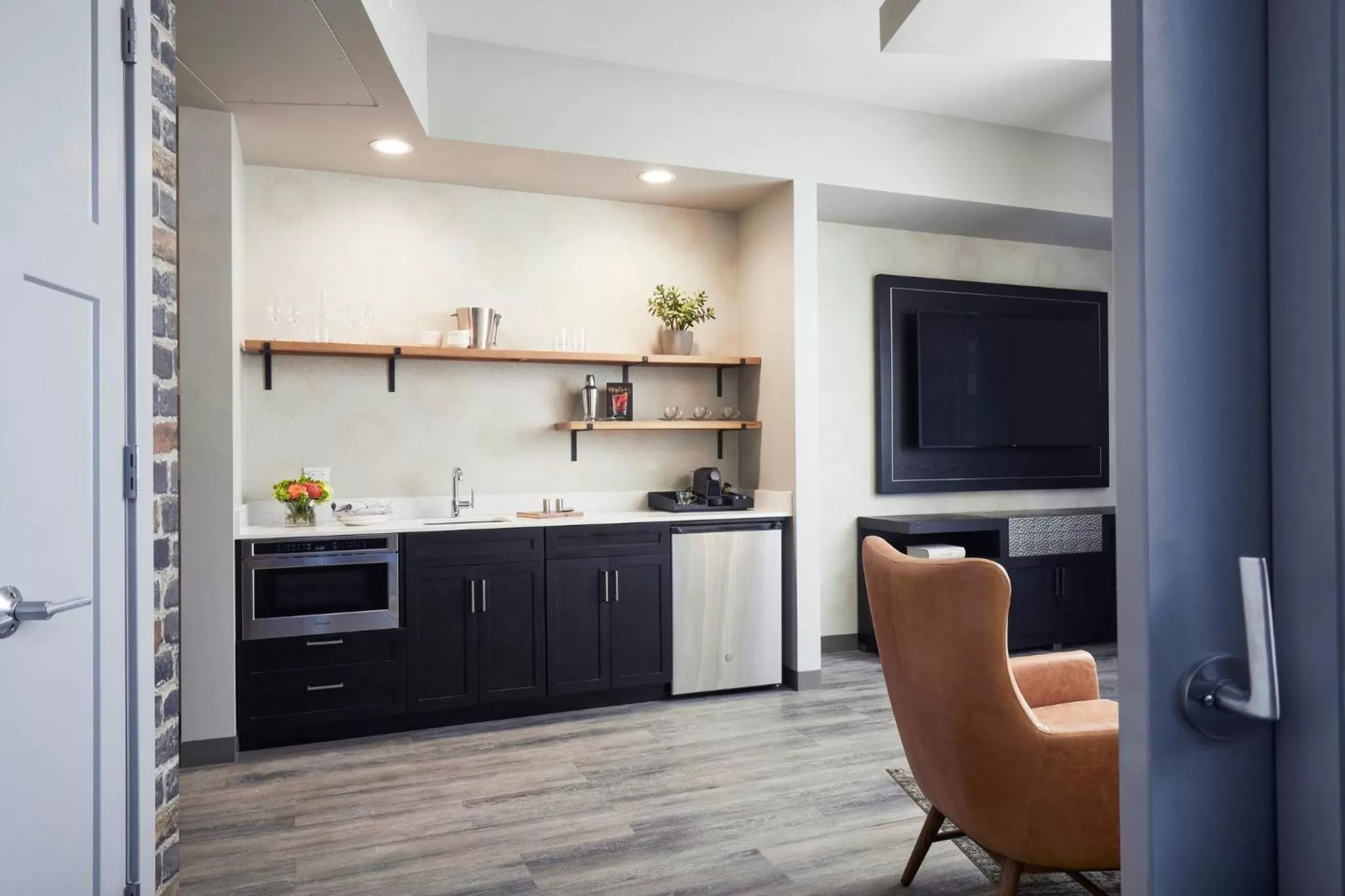 Photo of the whole room in Archer Hotel Tysons