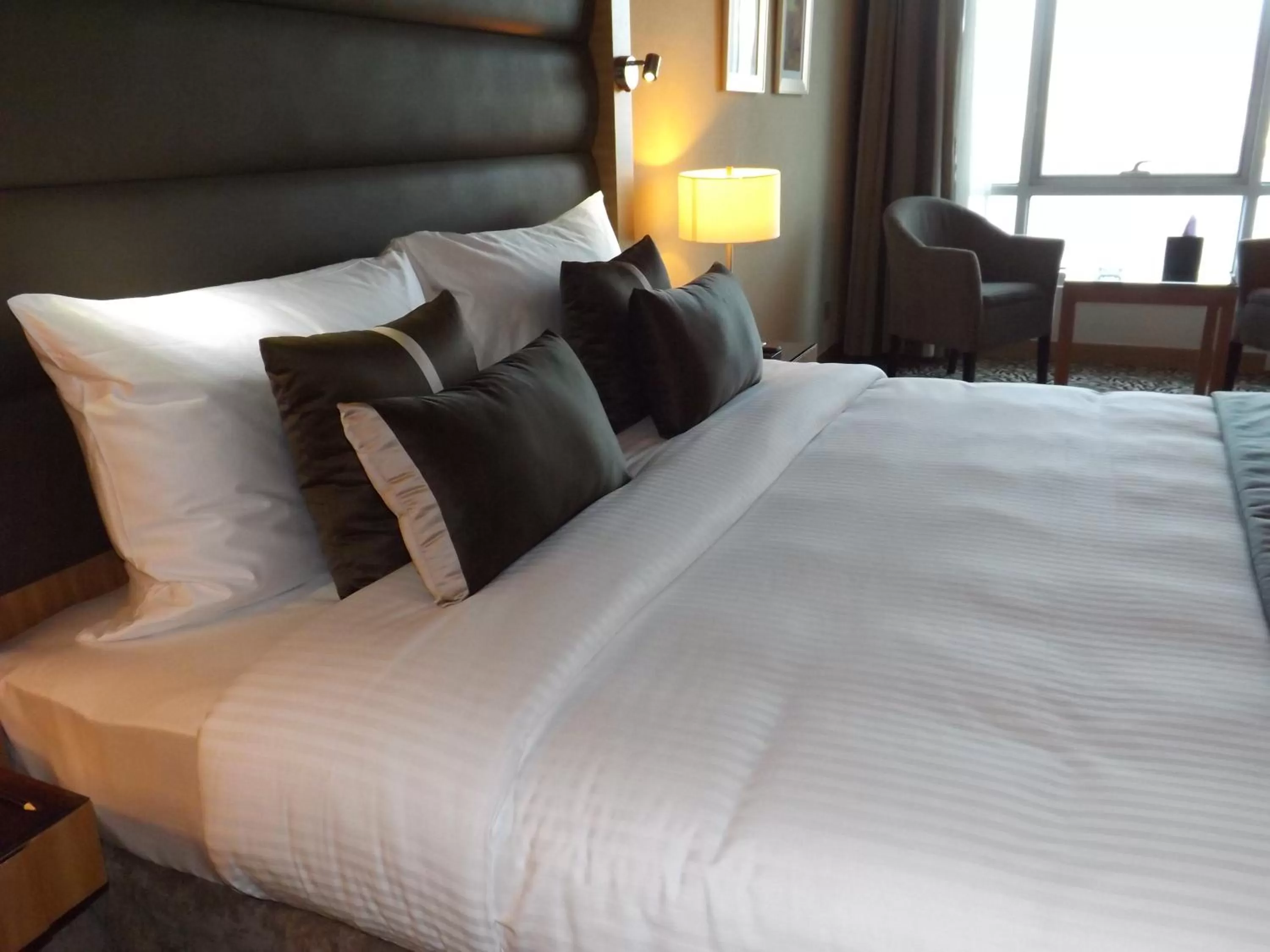 Bedroom, Bed in Copthorne Hotel Sharjah