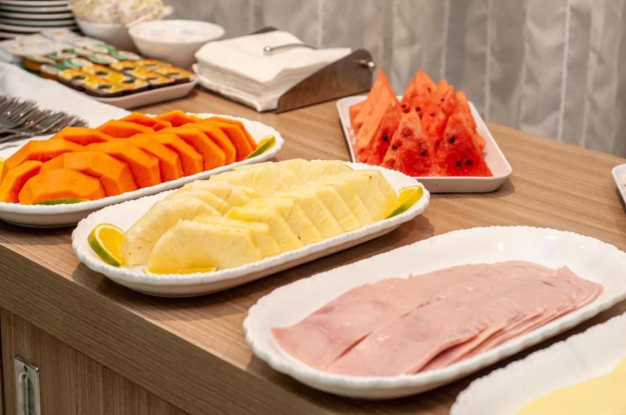 Breakfast in SMART IGUASSU HOTEL