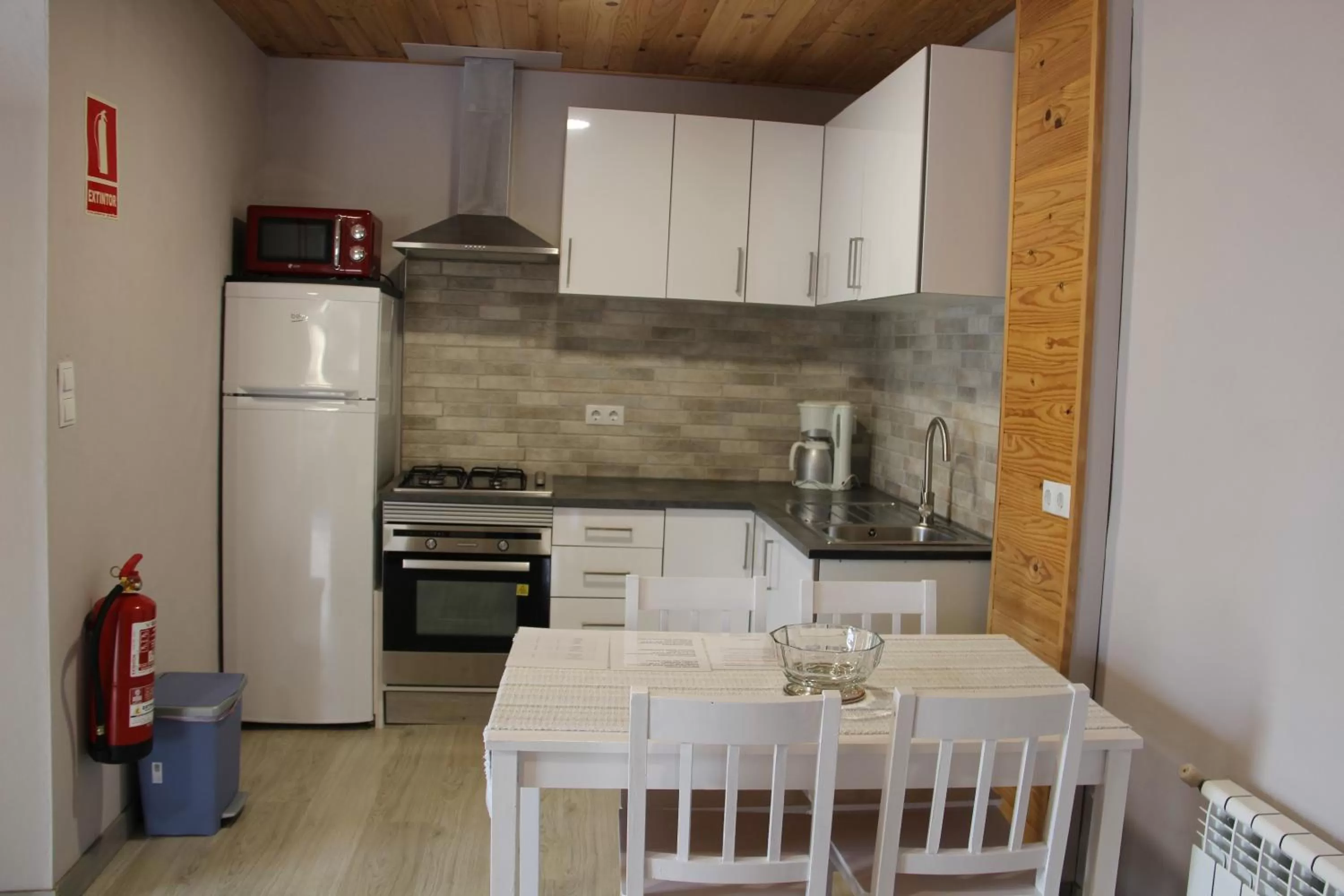 Dining area, Kitchen/Kitchenette in Casa Robion