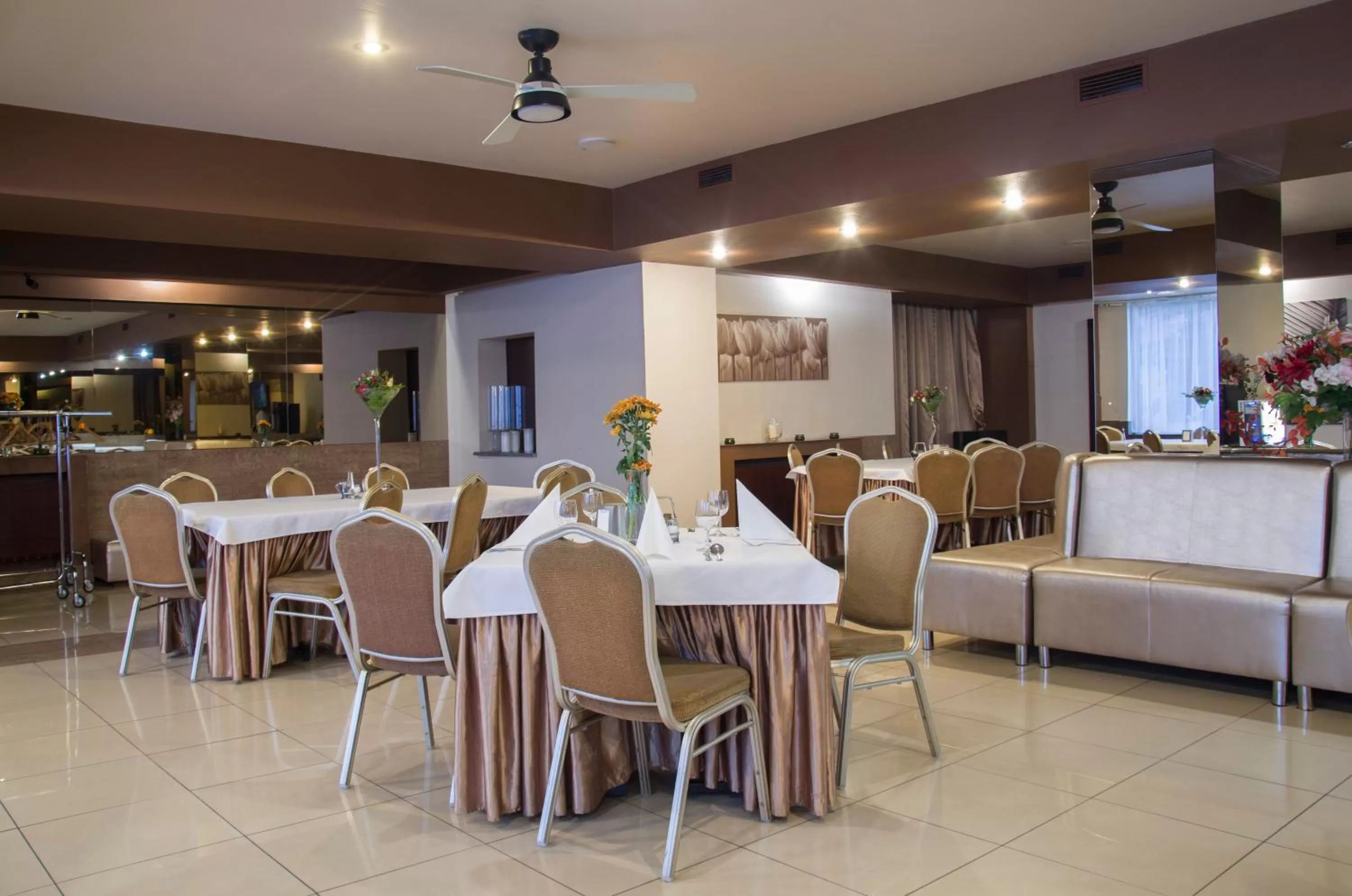 Restaurant/places to eat in euroHOTEL Katowice Nikiszowiec