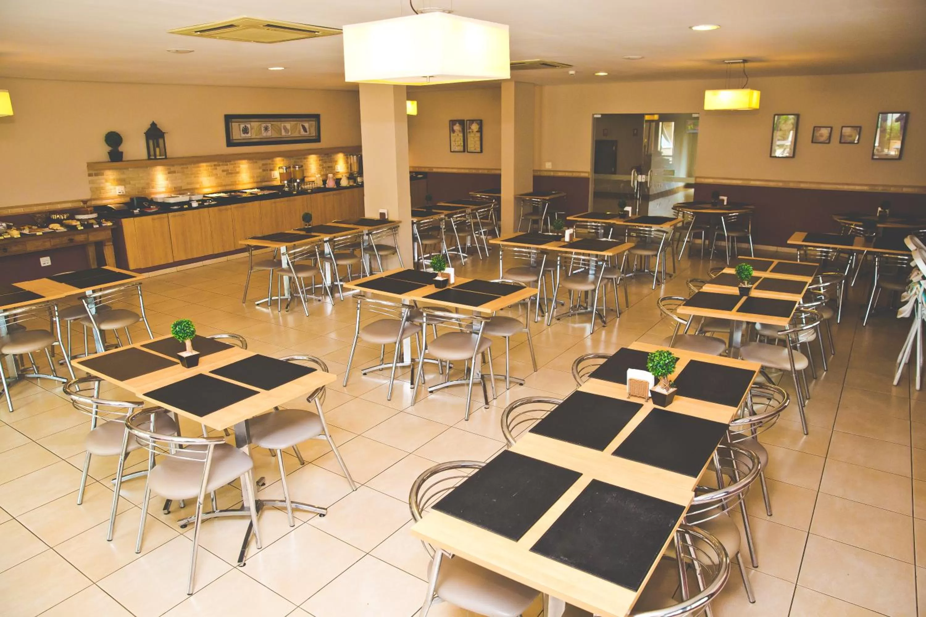 Restaurant/places to eat in Comfort Hotel Araraquara