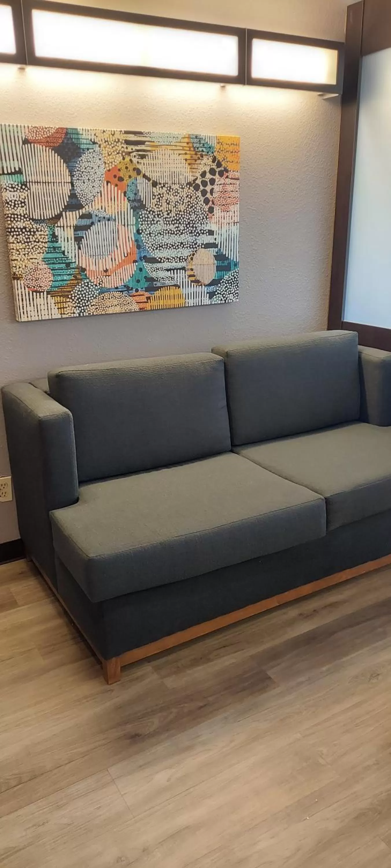 Seating area in Microtel Inn & Suites by Wyndham Hoover/Birmingham