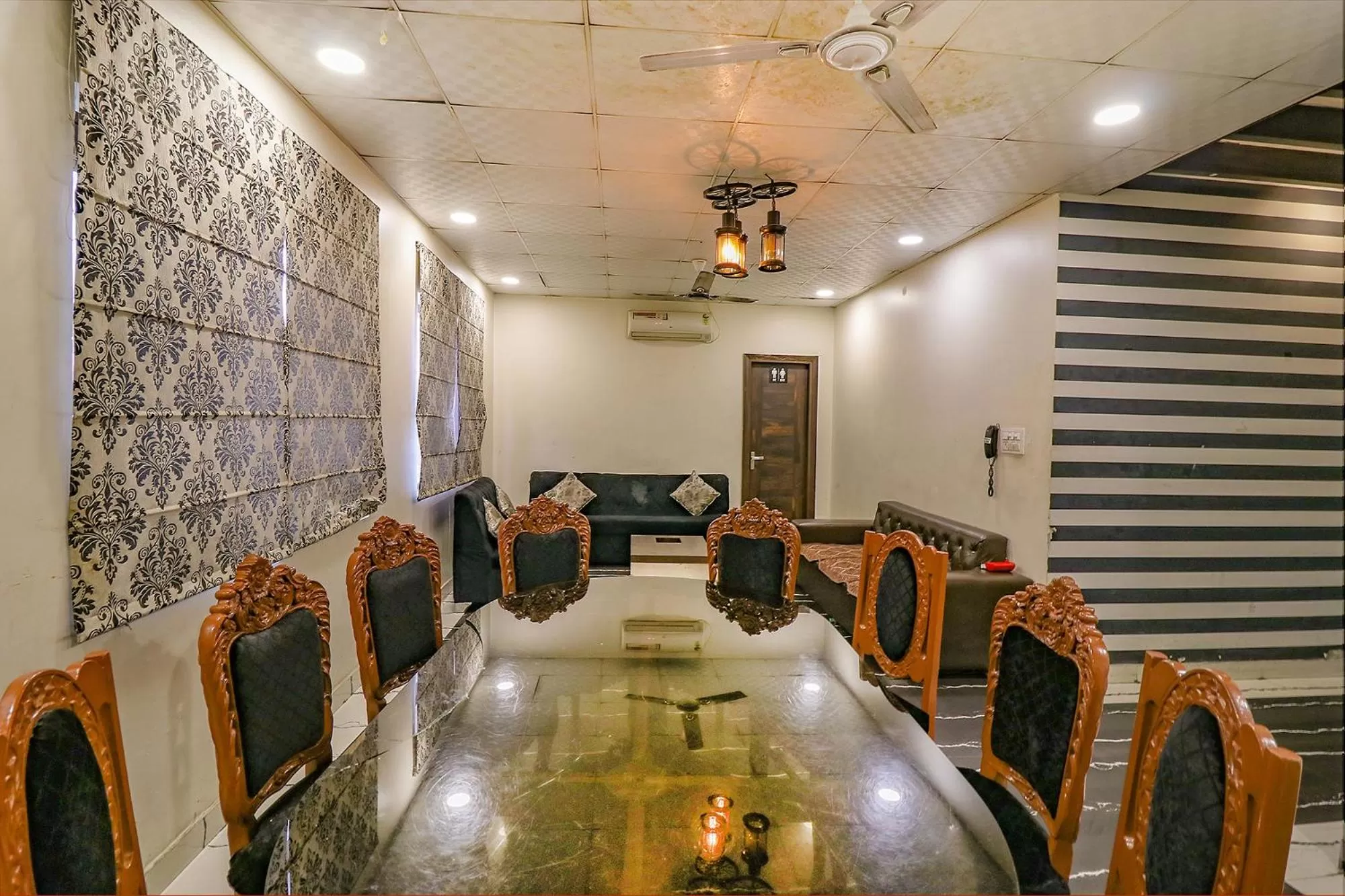 Dining area, Restaurant/Places to Eat in FabHotel Heaven Agya Ludhiana