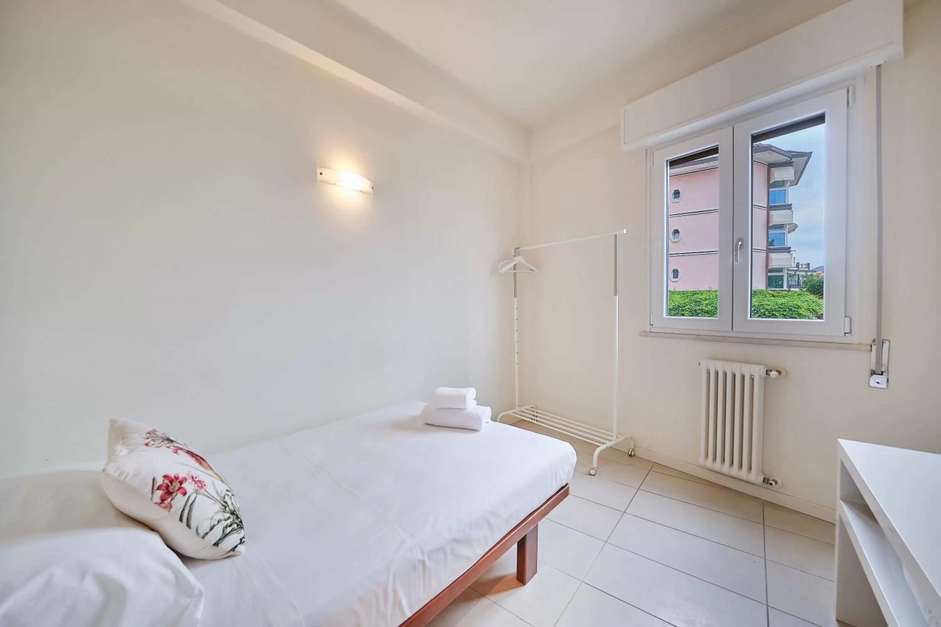 Bedroom, Bed in Front Lake Apartment Bardolino