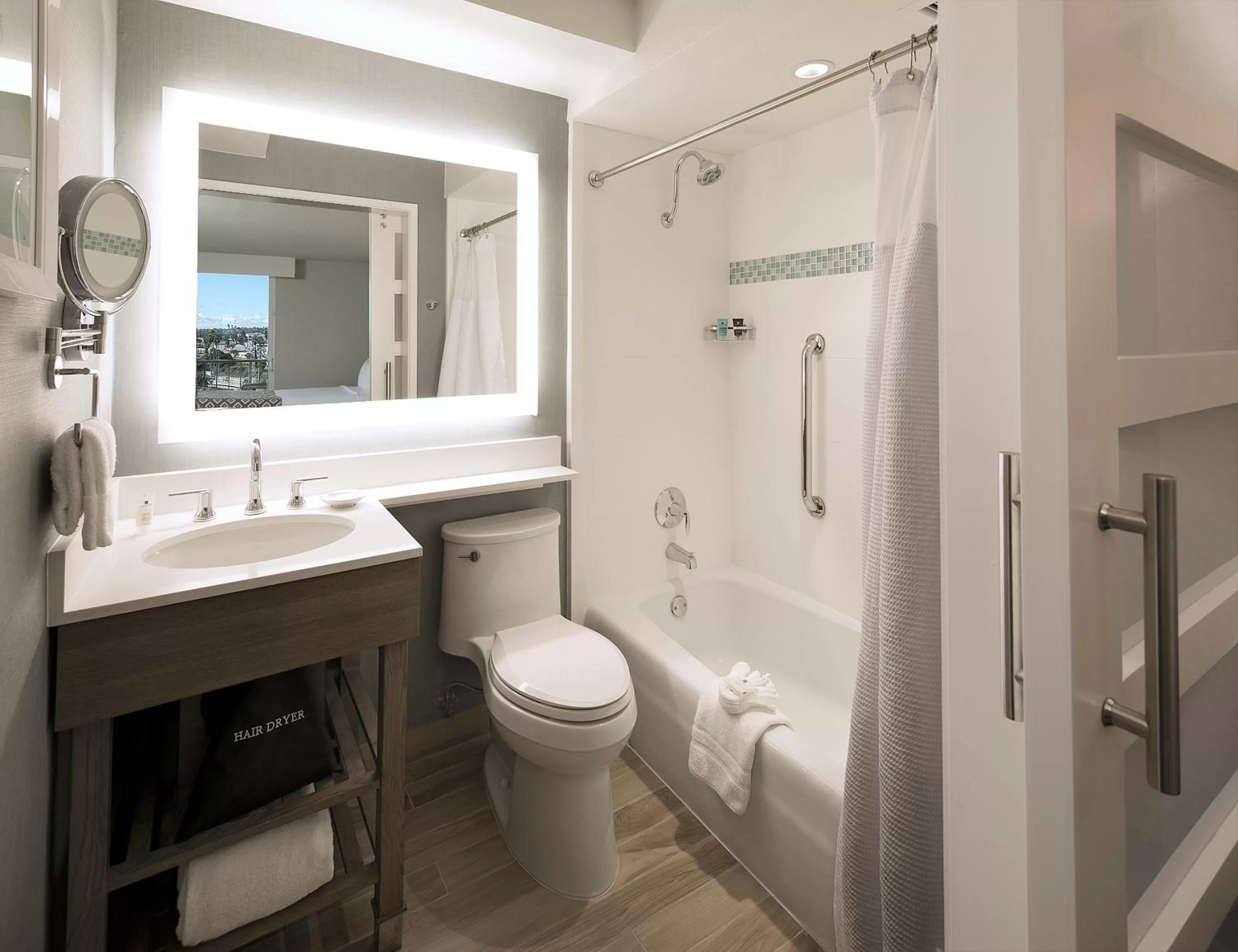 Bathroom in Crowne Plaza Ventura Beach by IHG