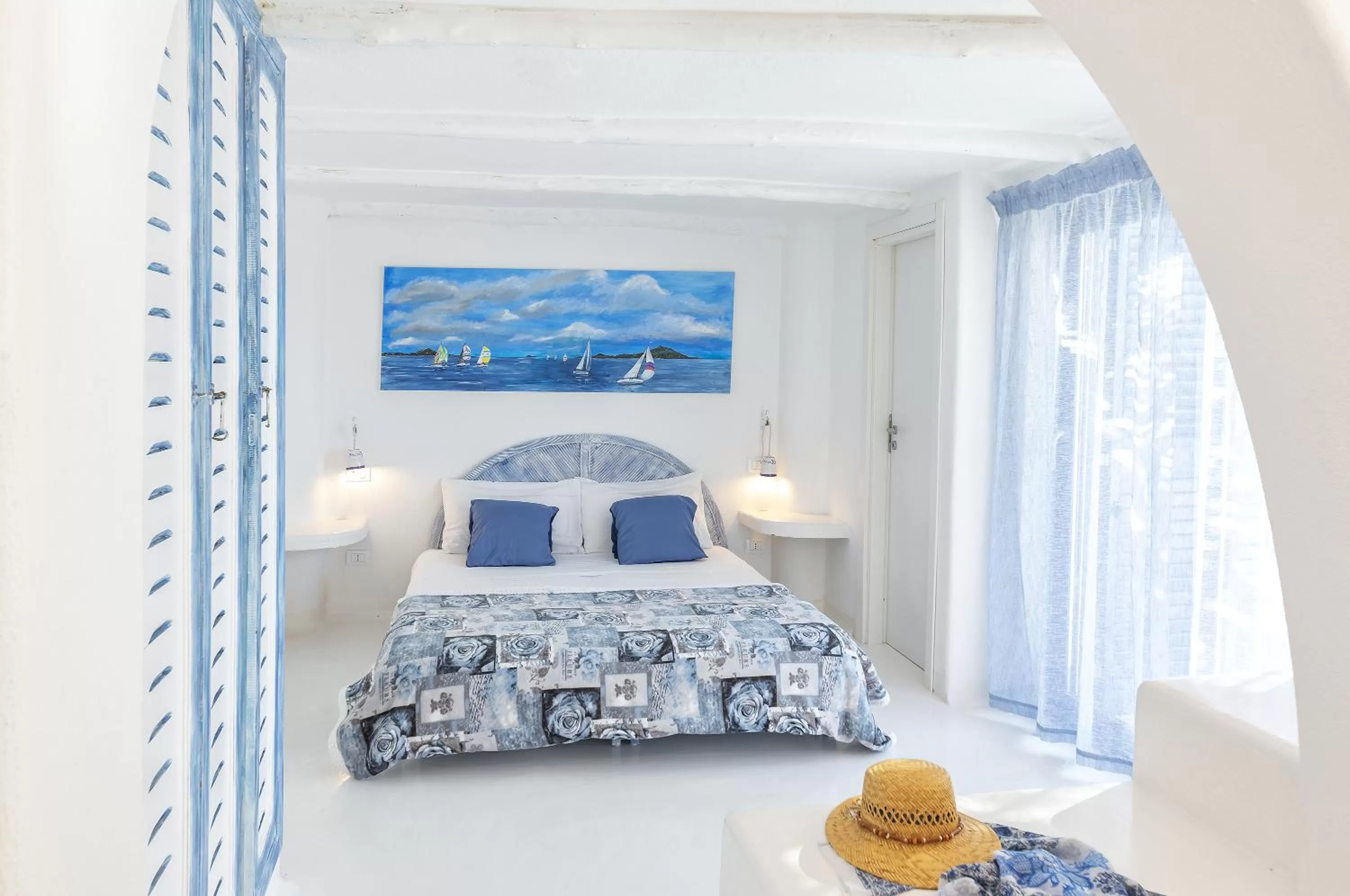 Bed in Villa Ravino Aparthotel