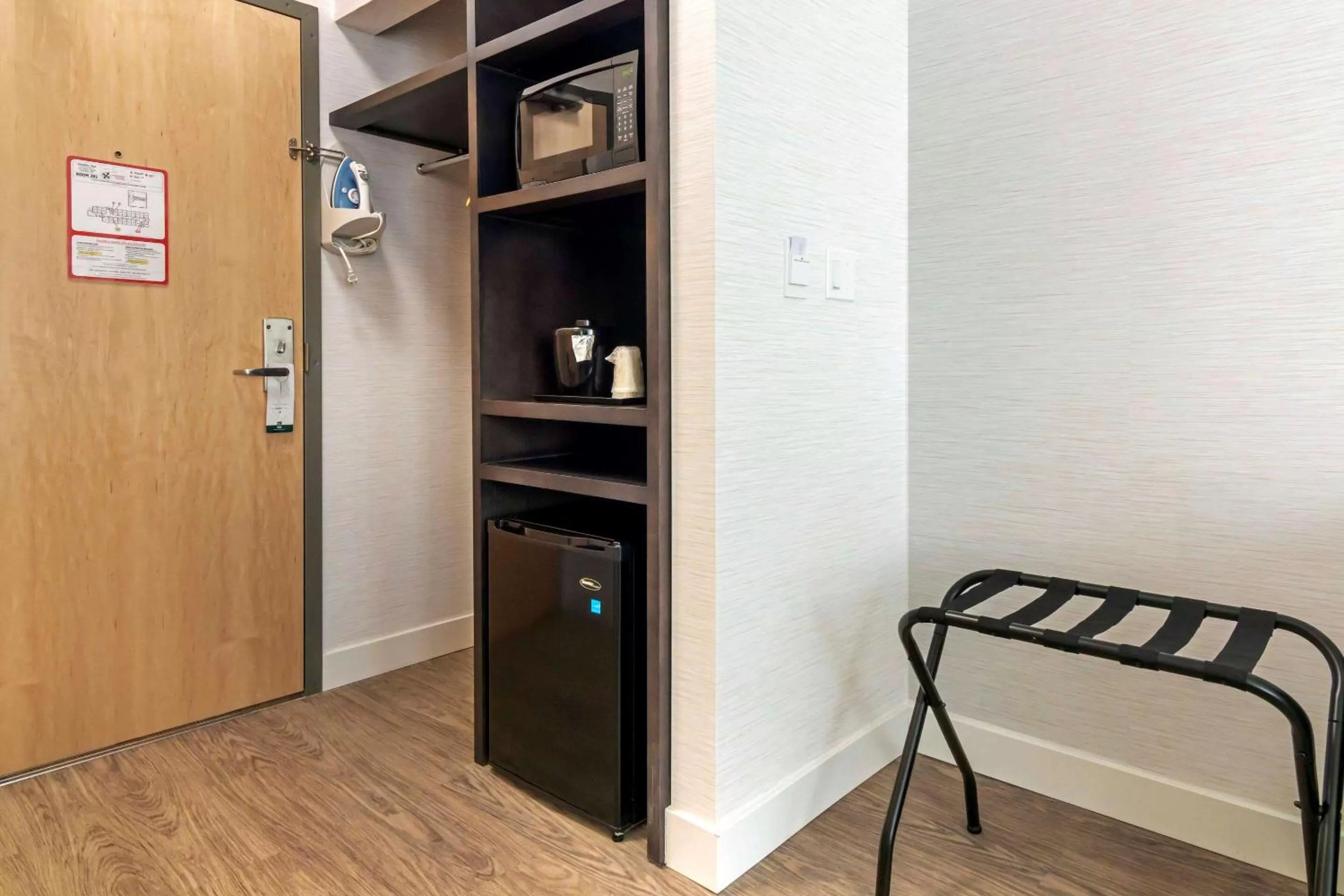 Photo of the whole room in Quality Inn