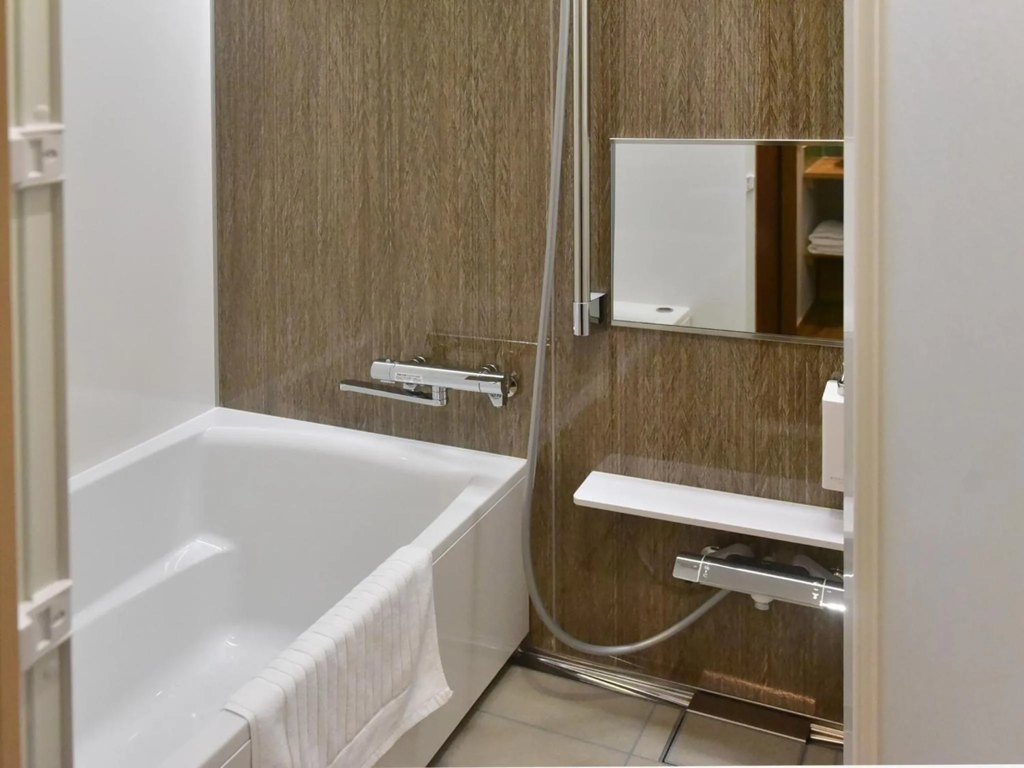 Photo of the whole room in Gardenvilla Shirahama