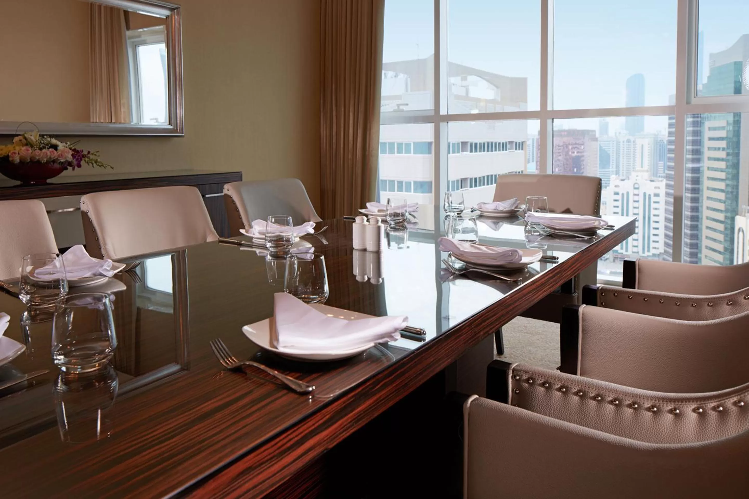 Dining area in Jannah Burj Al Sarab