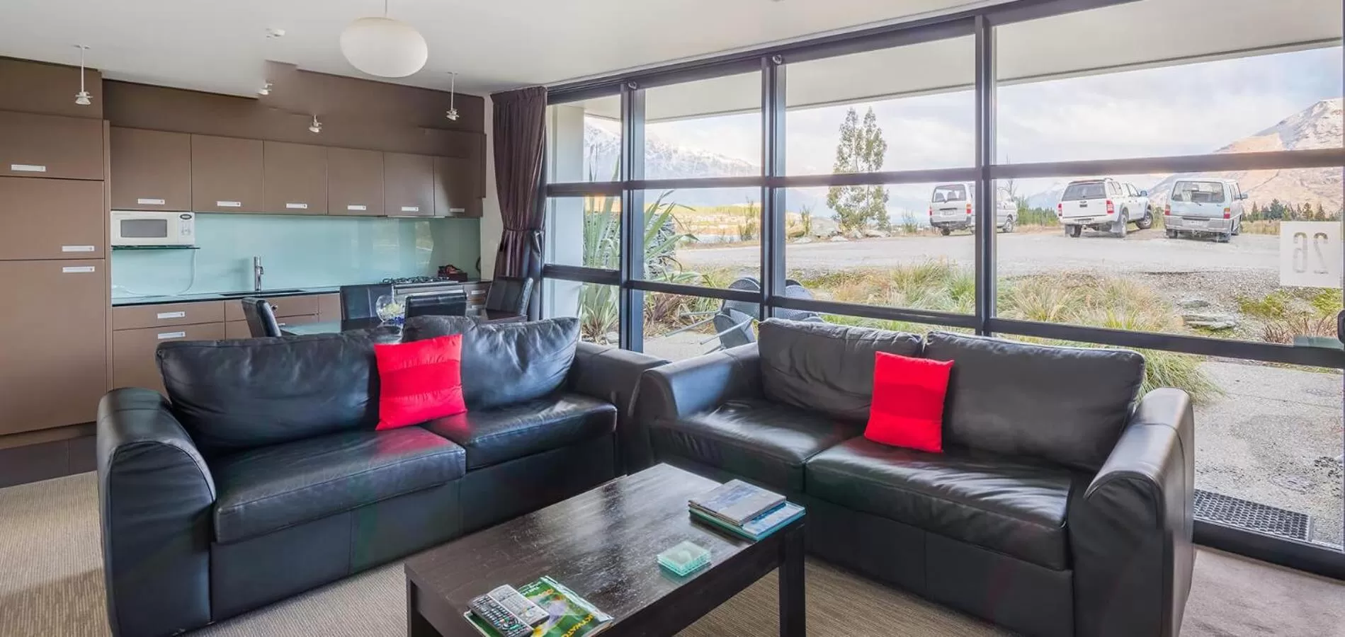 Living room in Swiss-Belsuites Pounamu Queenstown