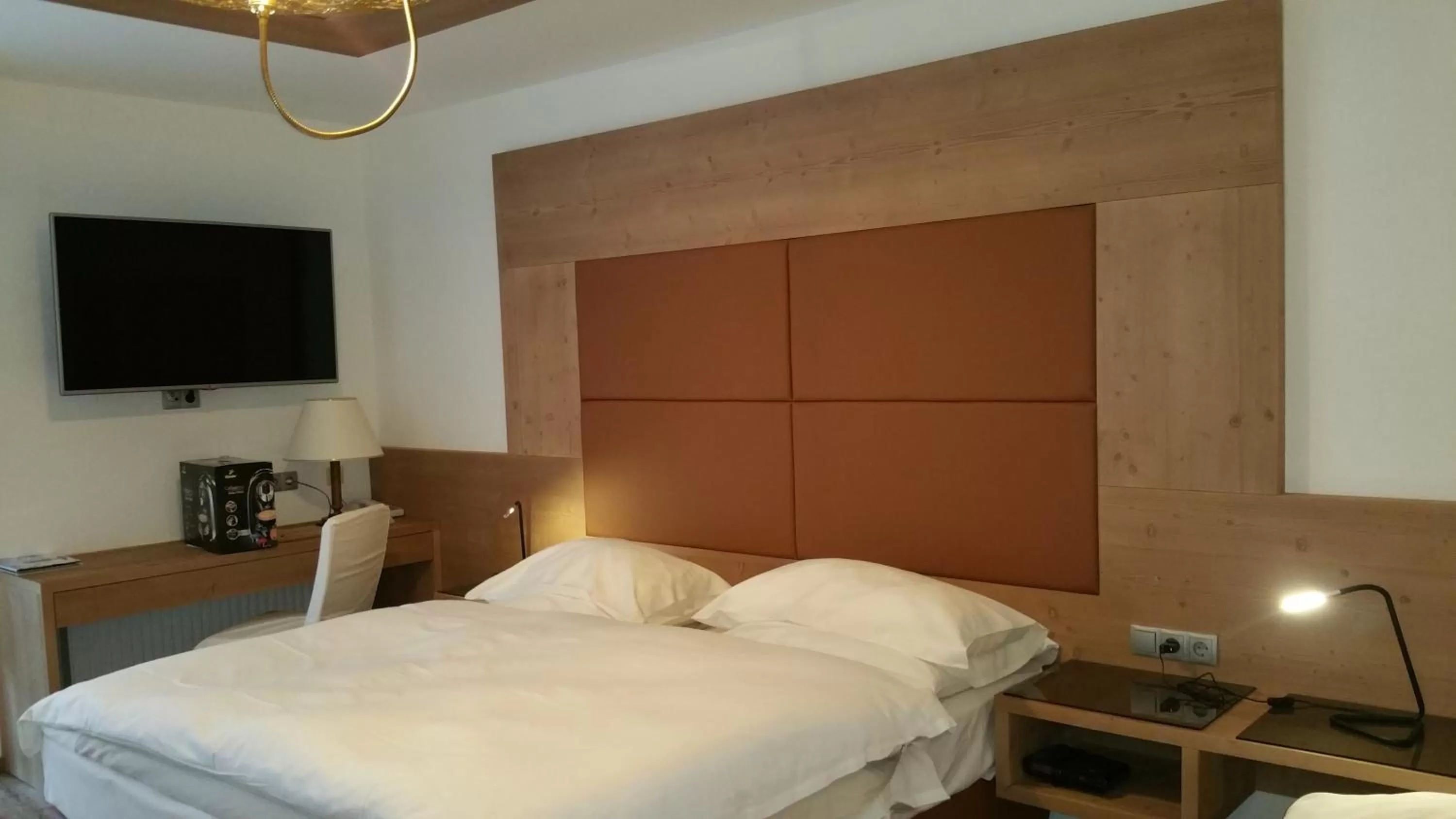 Bed in Hotel Vergeiner