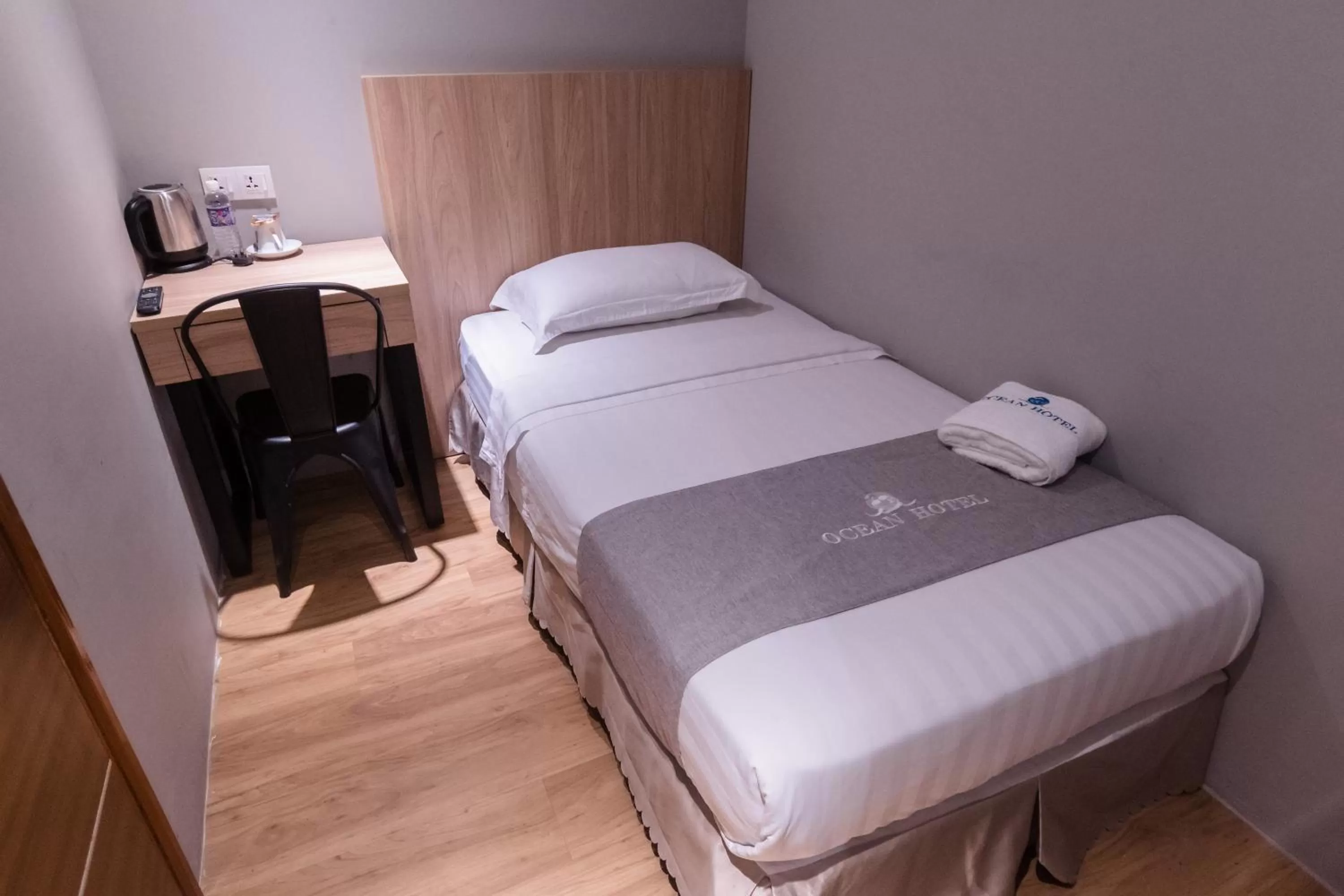 Bedroom, Bed in OCEAN HOTEL