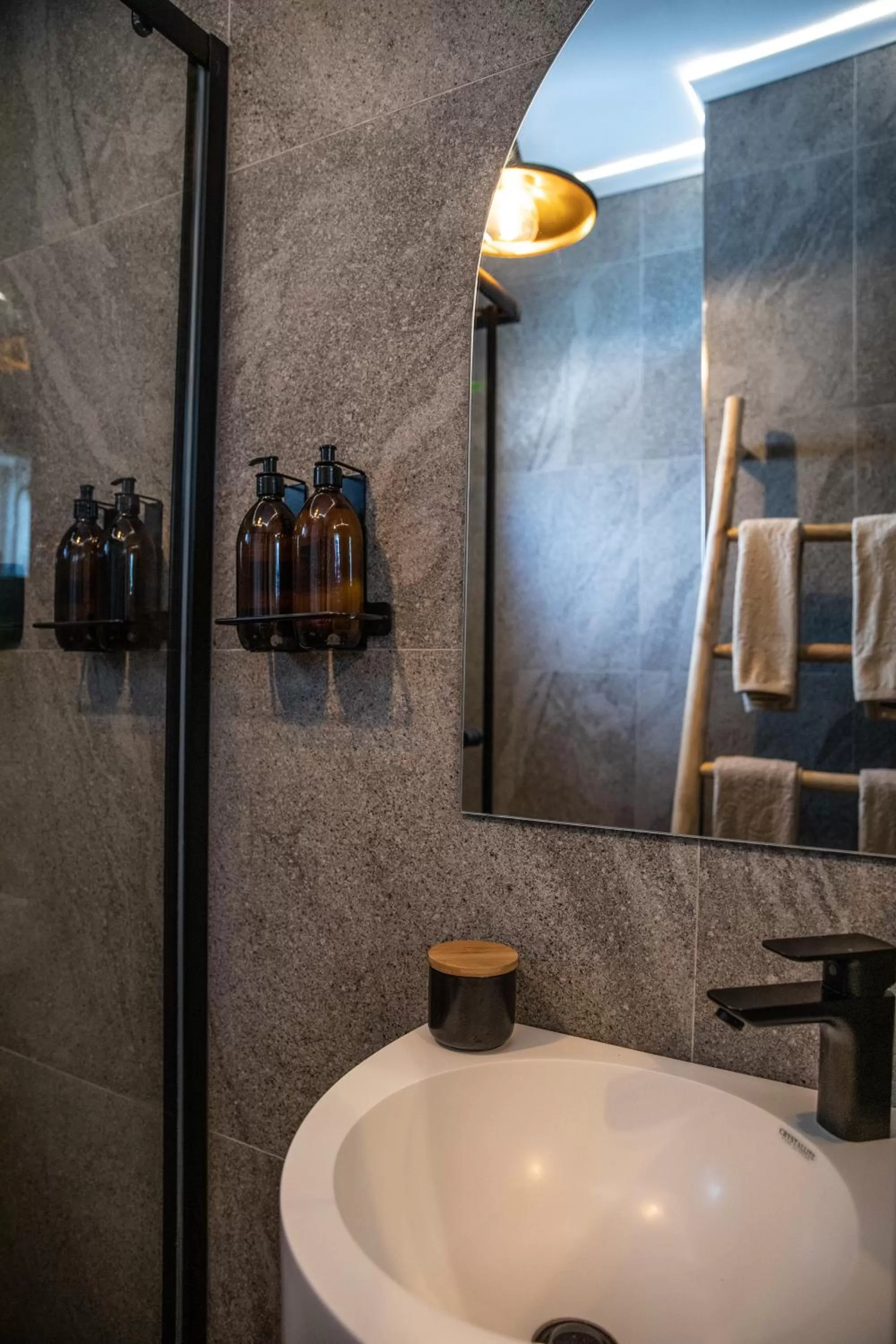 Shower in Sea Castle Hotel Camps Bay