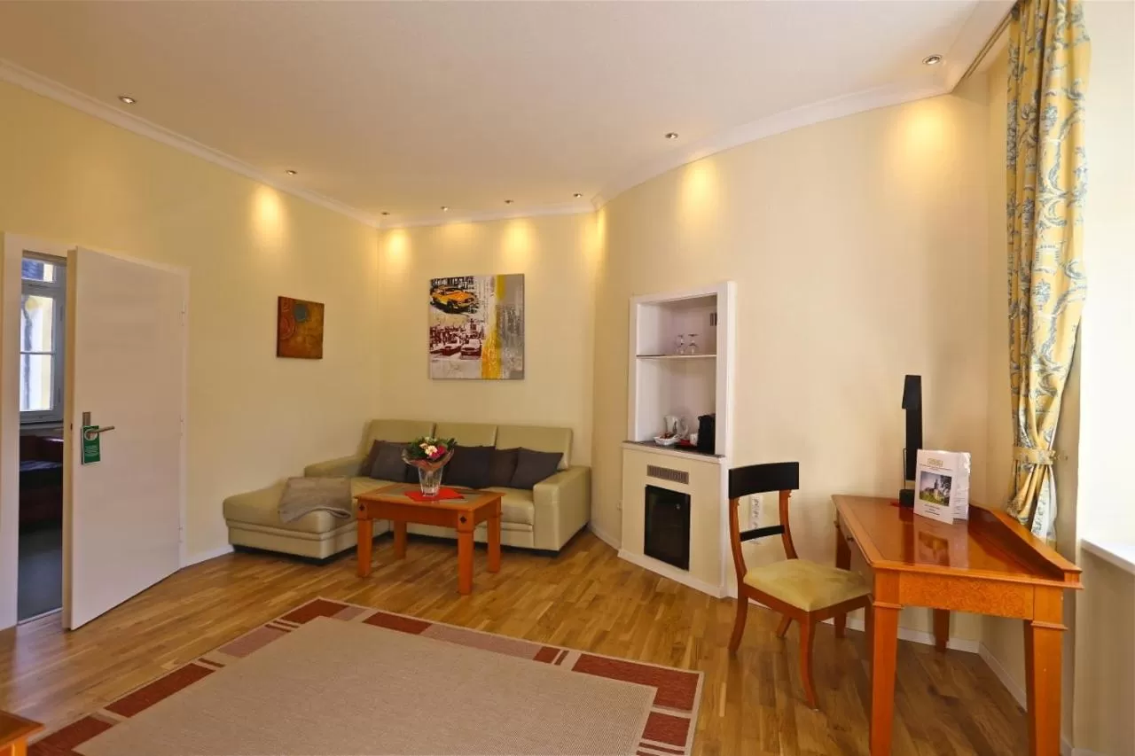 Living room in Schlosshotel Domäne Walberberg