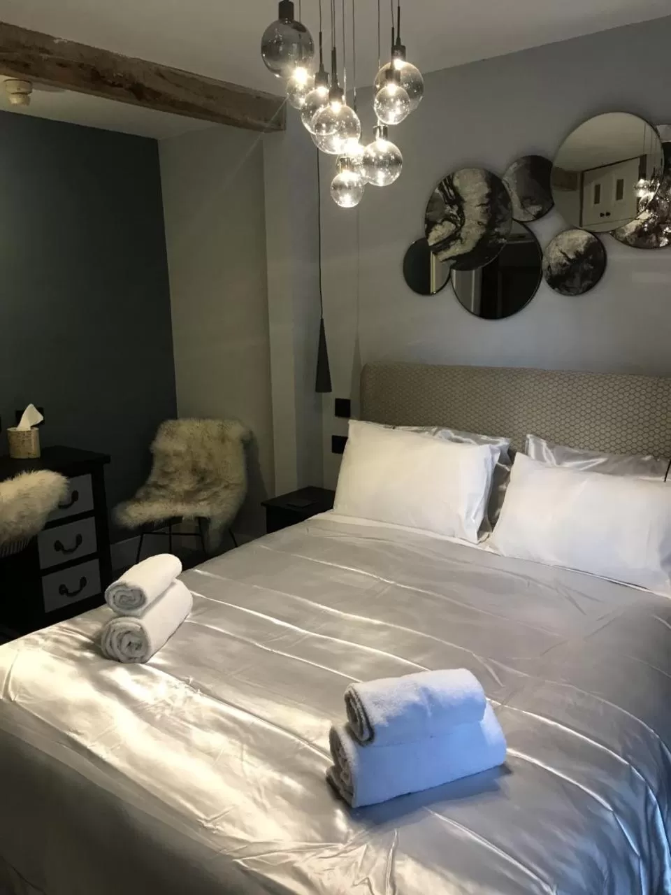 Bed in The Chequers Inn