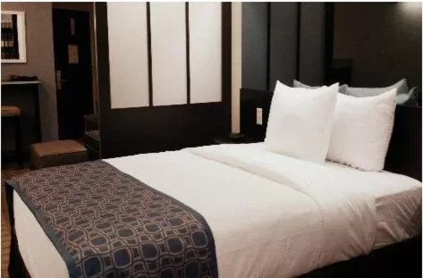 Bed in Microtel Inn & Suites - Greenville