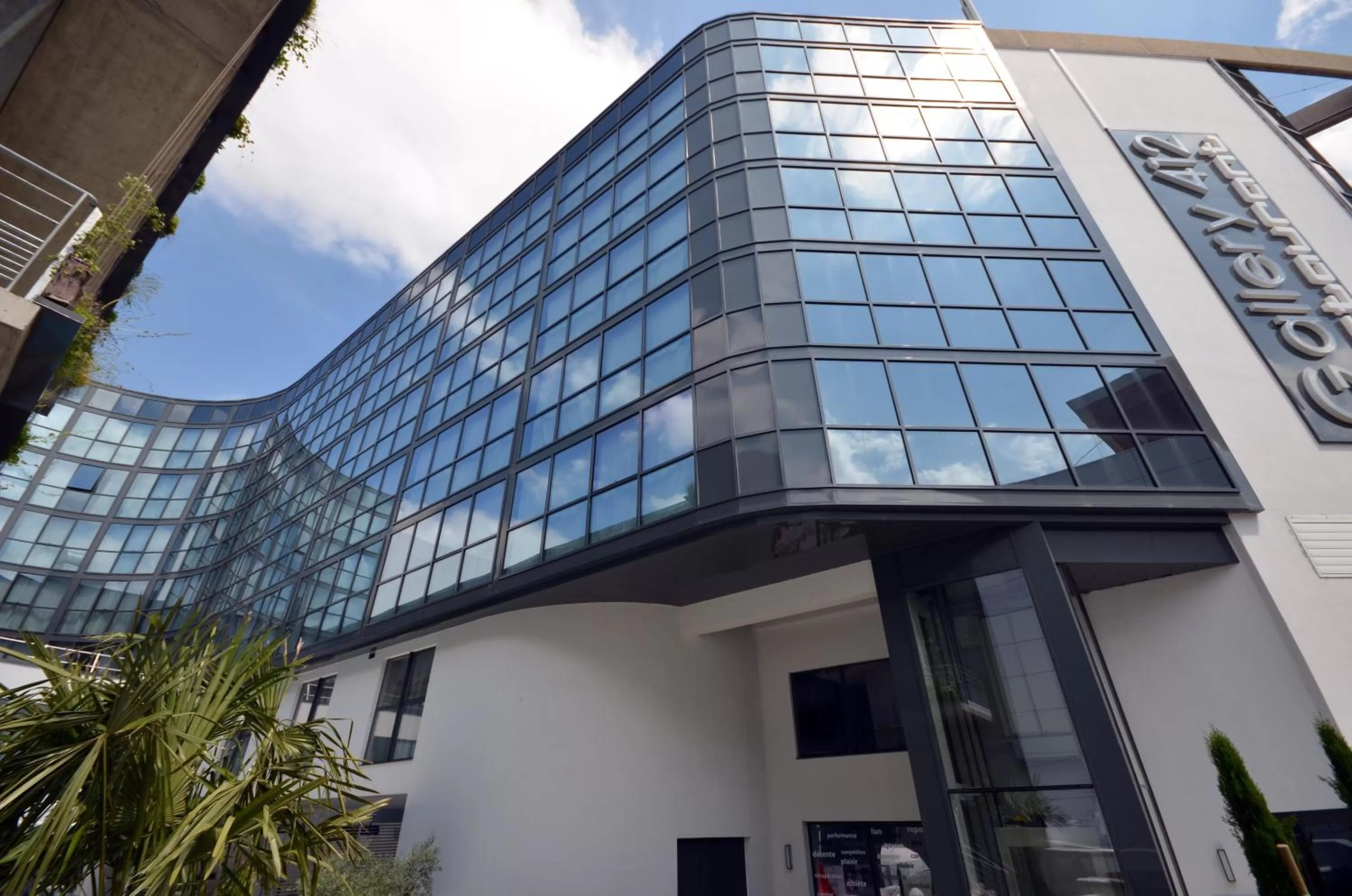 Property building in Holiday Inn Dijon Toison D'or by IHG