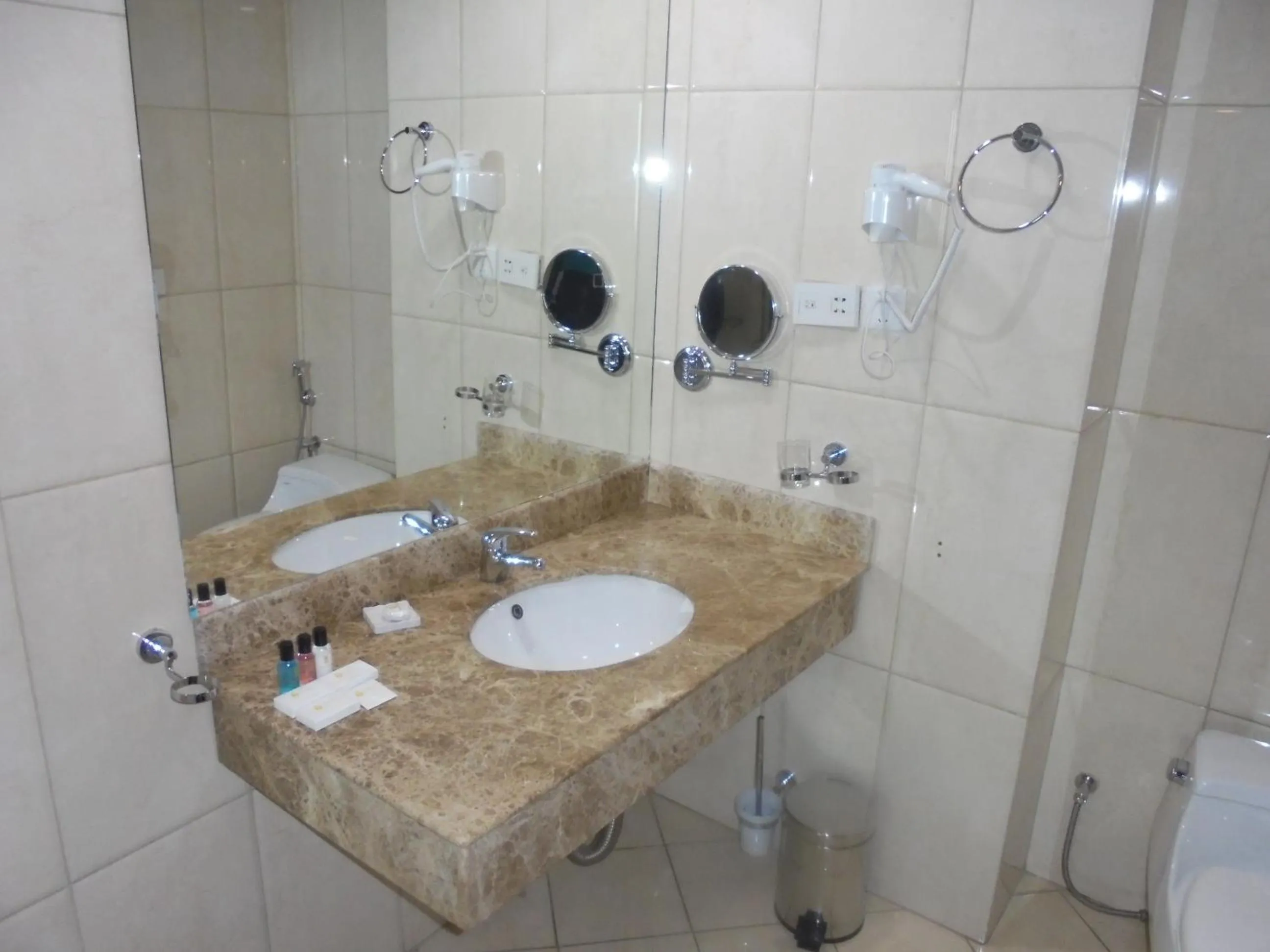 Bathroom in Saro Maria Hotel