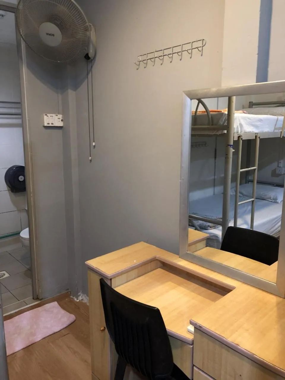 Shower in Kawan Hostel