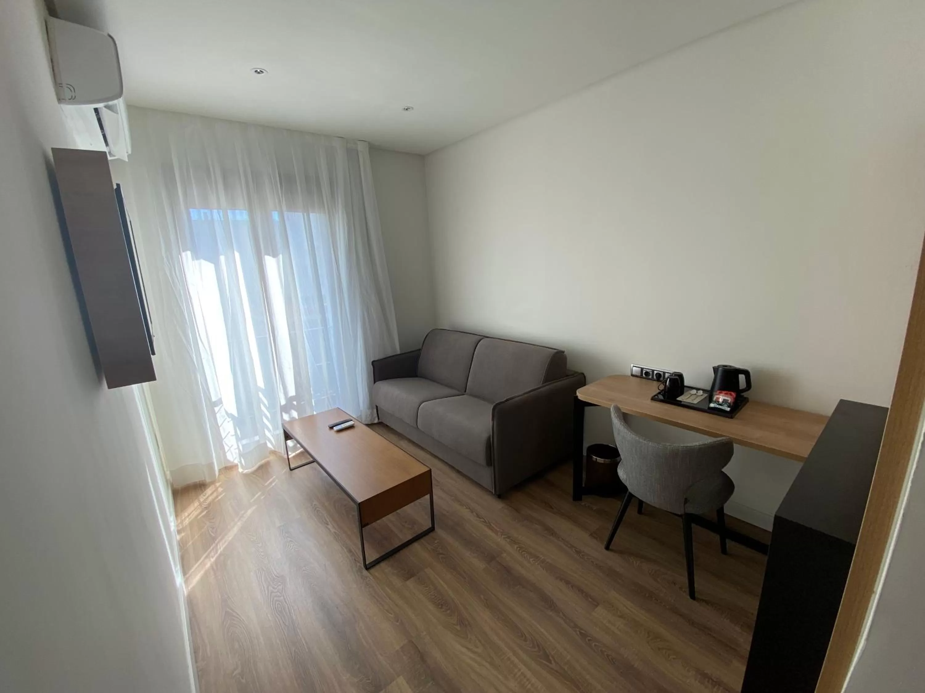 Coffee/tea facilities in Virgen de los Reyes