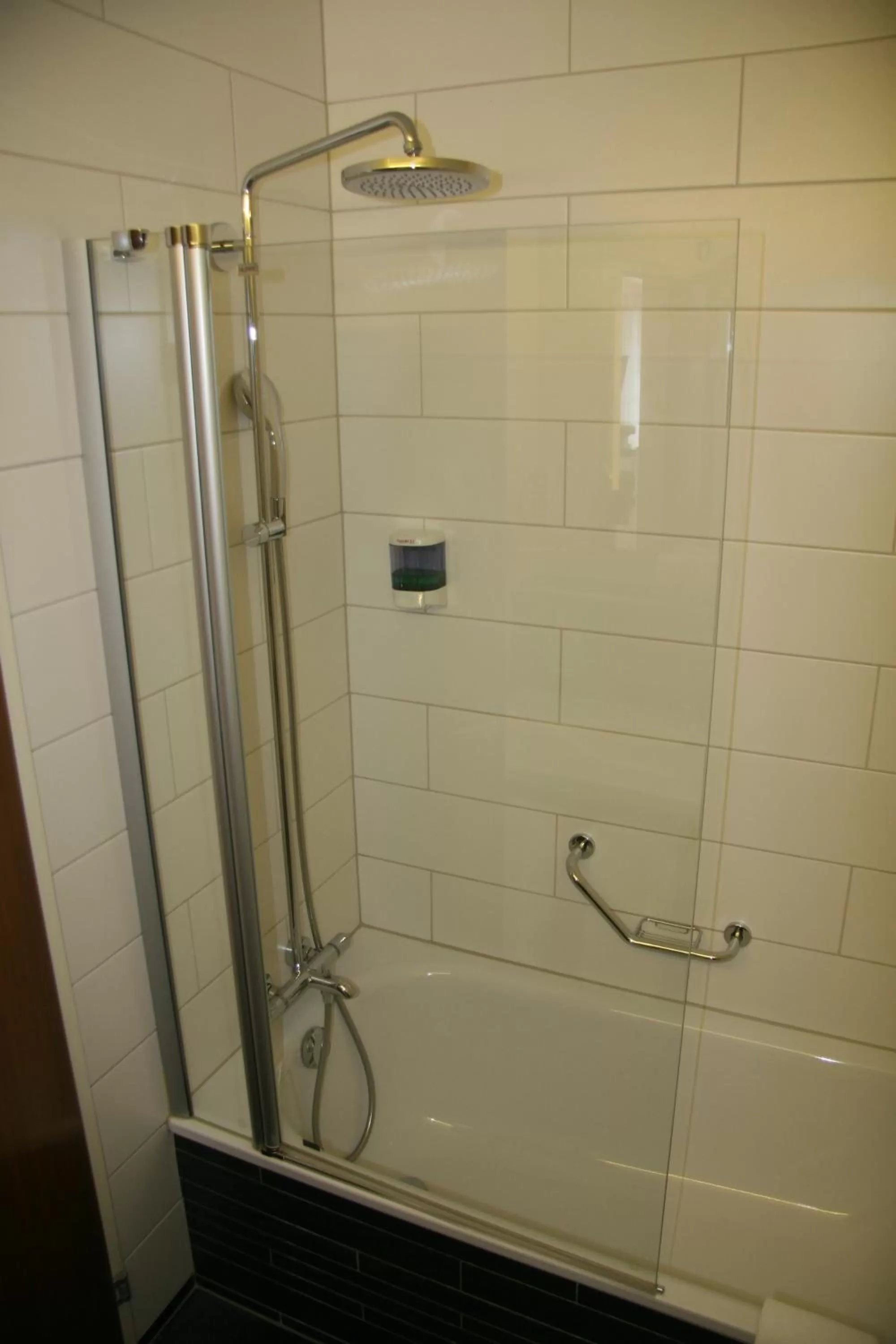 Shower in Hotel Eremitage