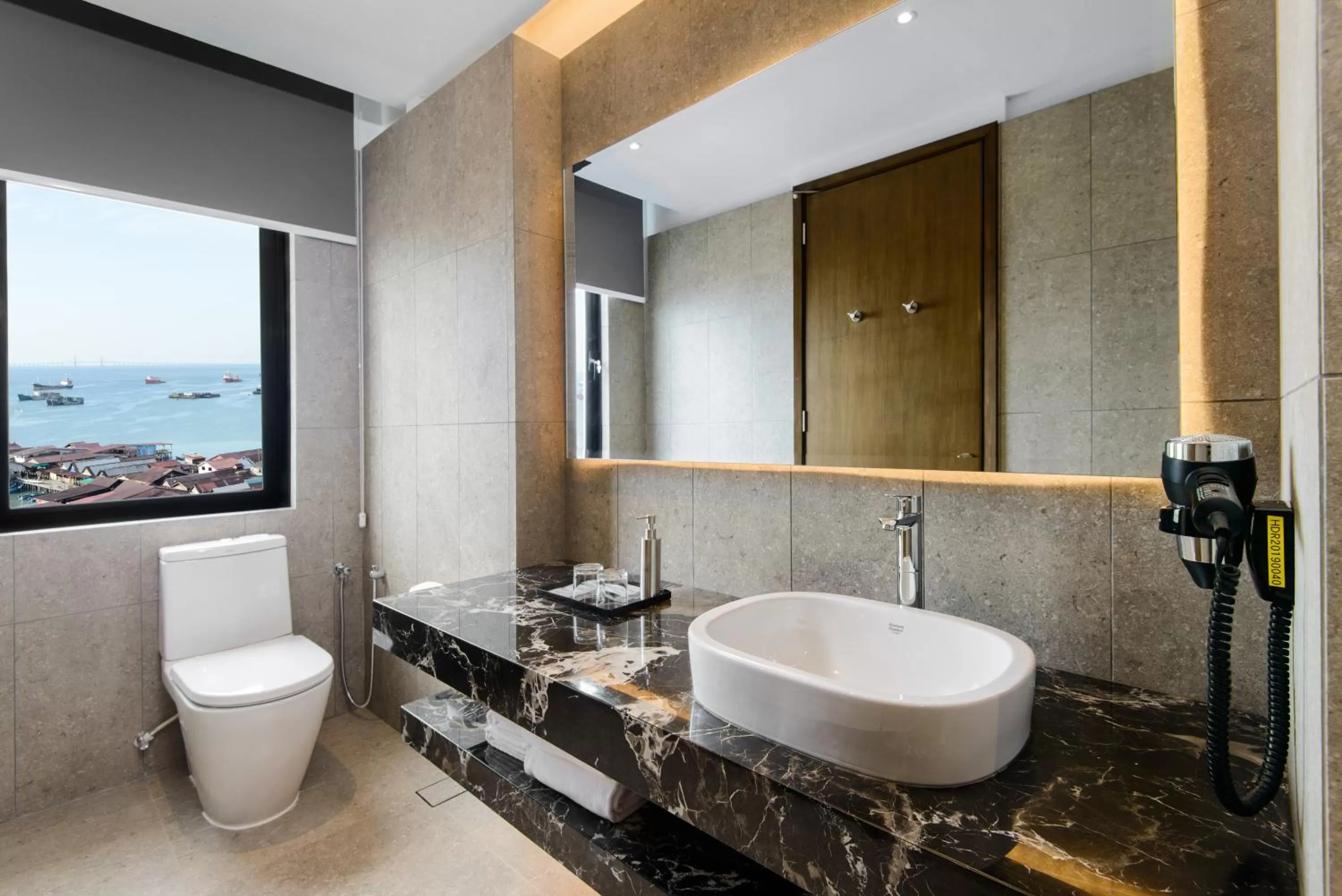 Shower in SAVV HOTEL