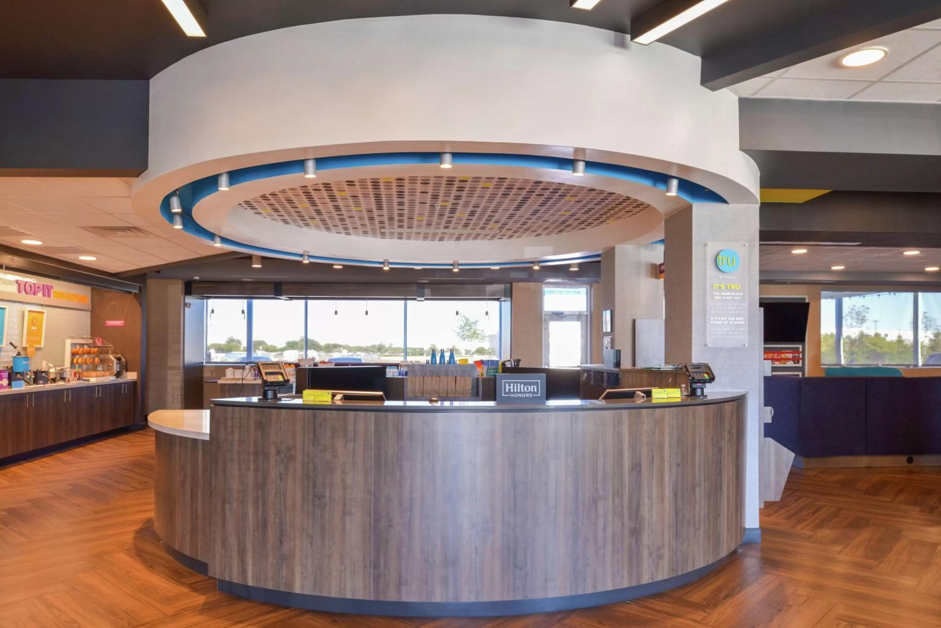 Lobby or reception in Tru By Hilton Coppell DFW Airport North