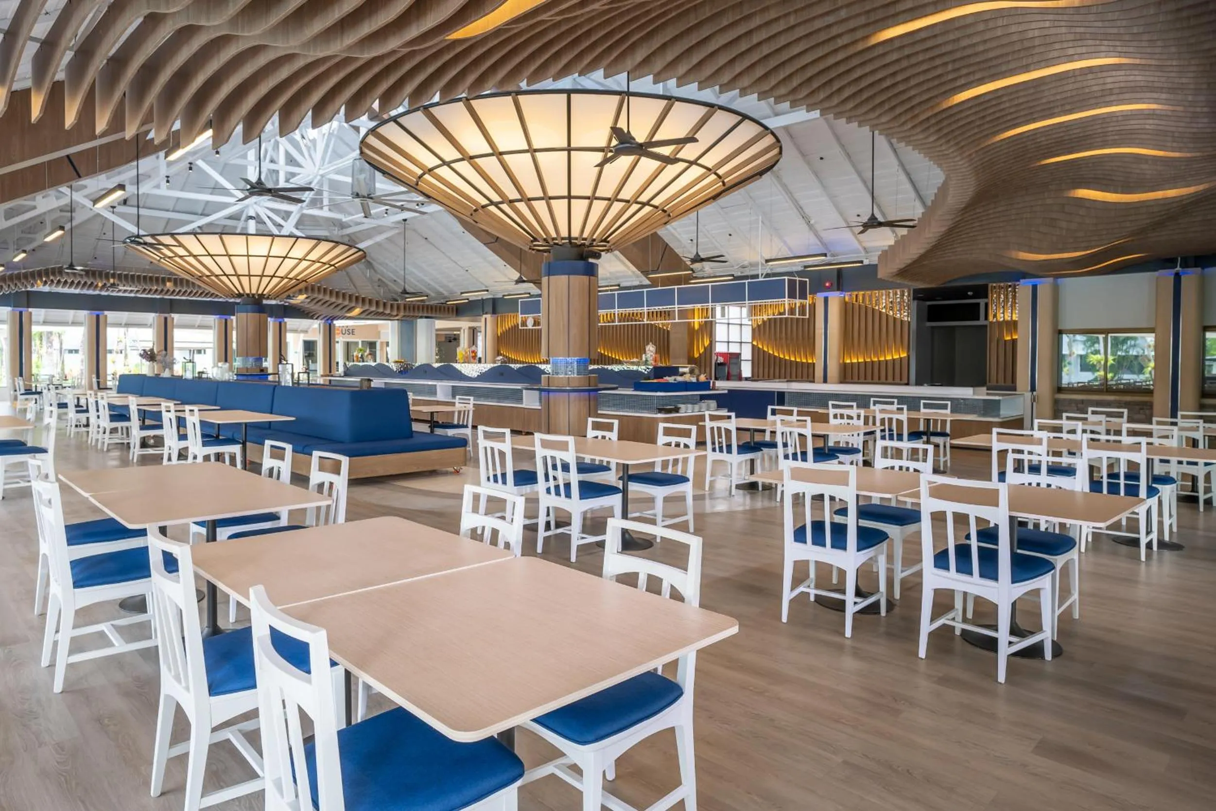 Restaurant/places to eat in NH Boat Lagoon Phuket Resort