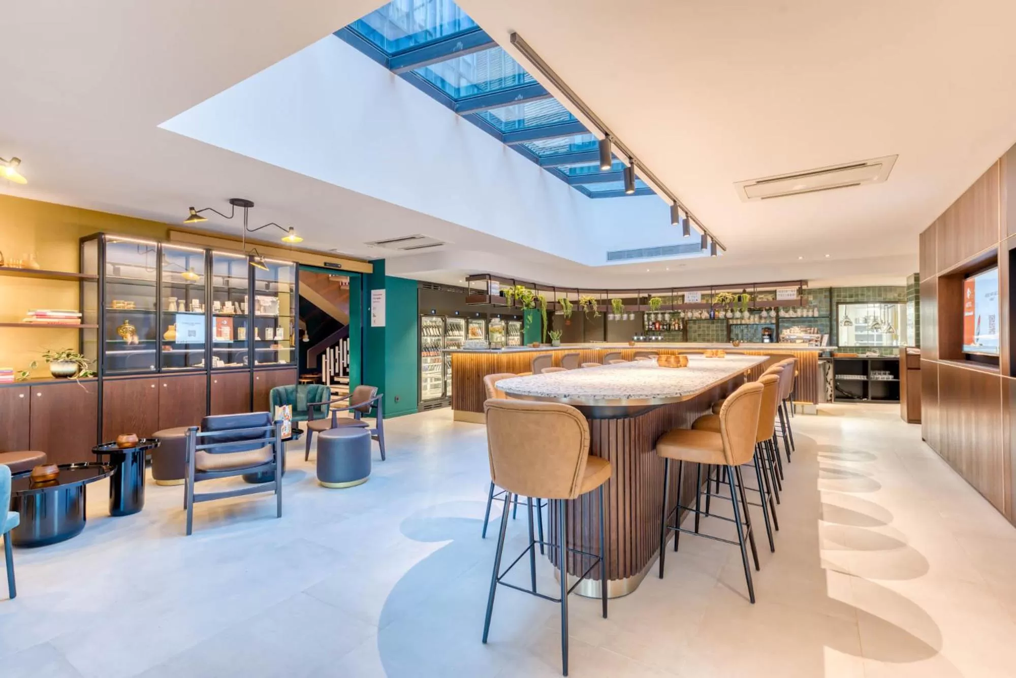 Lounge or bar in Mah Hotel