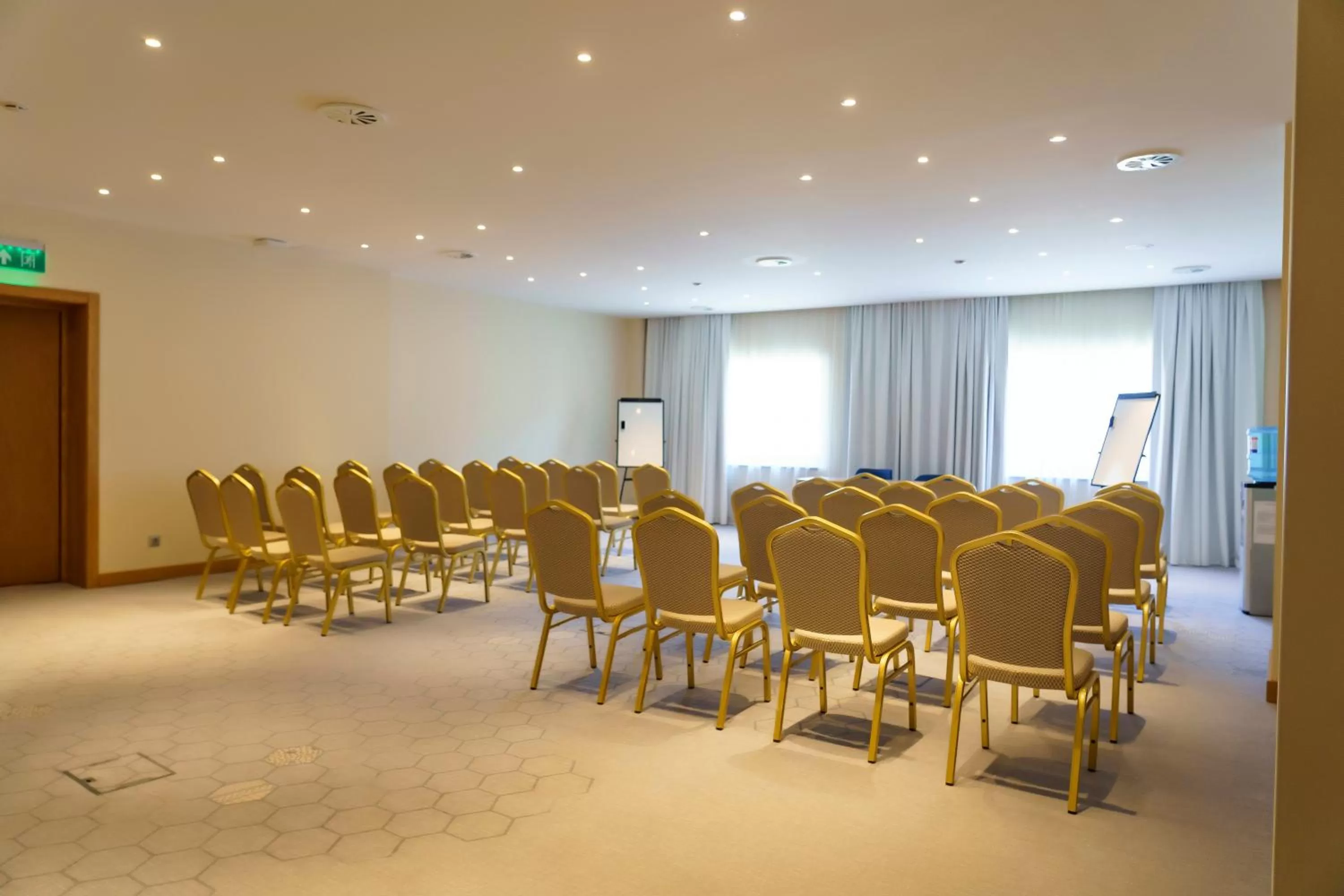 Meeting/conference room in Holiday Inn - Aktau - Seaside by IHG
