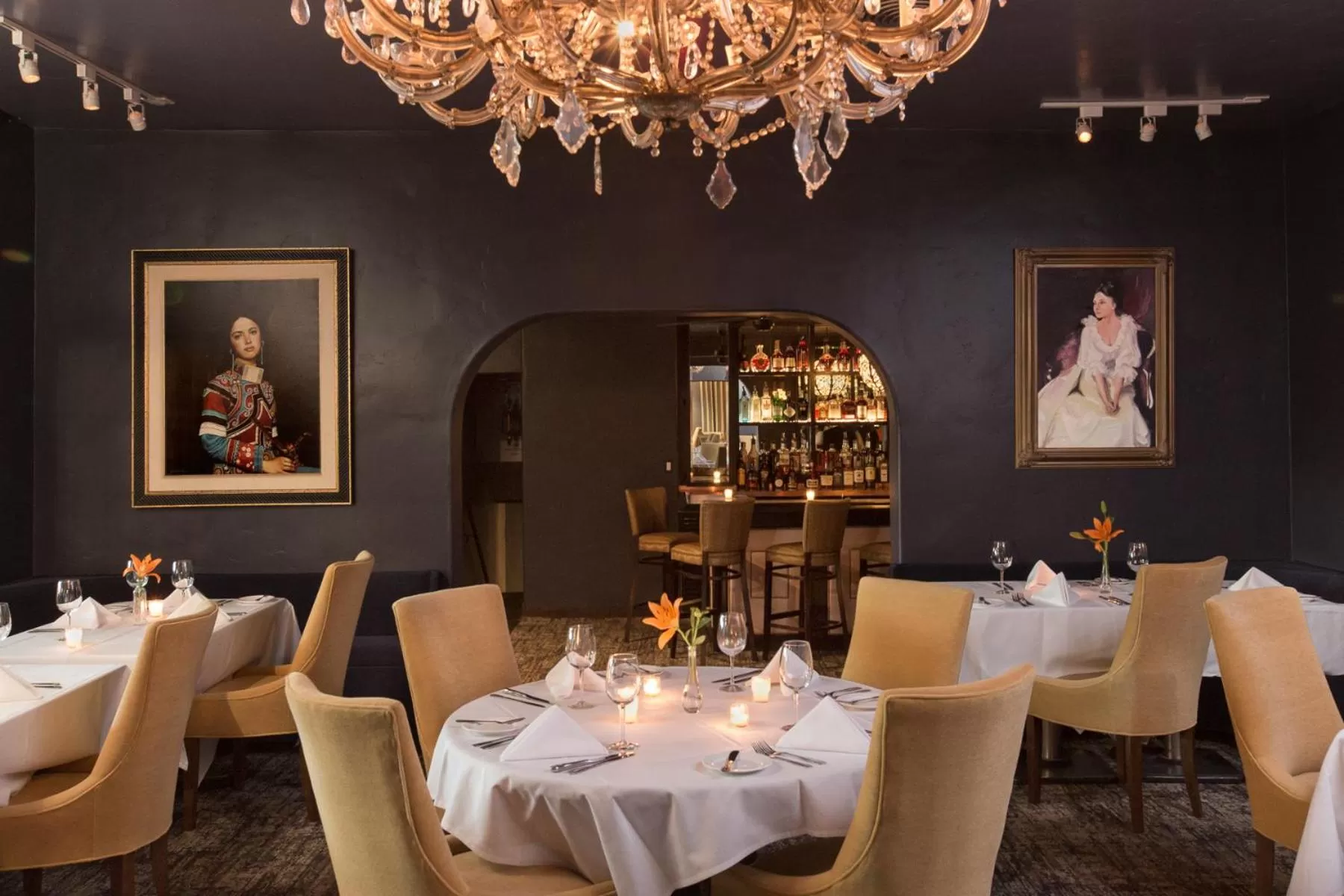 Restaurant/places to eat in Ingleside Estate Hotel & Bungalows- Adults Only