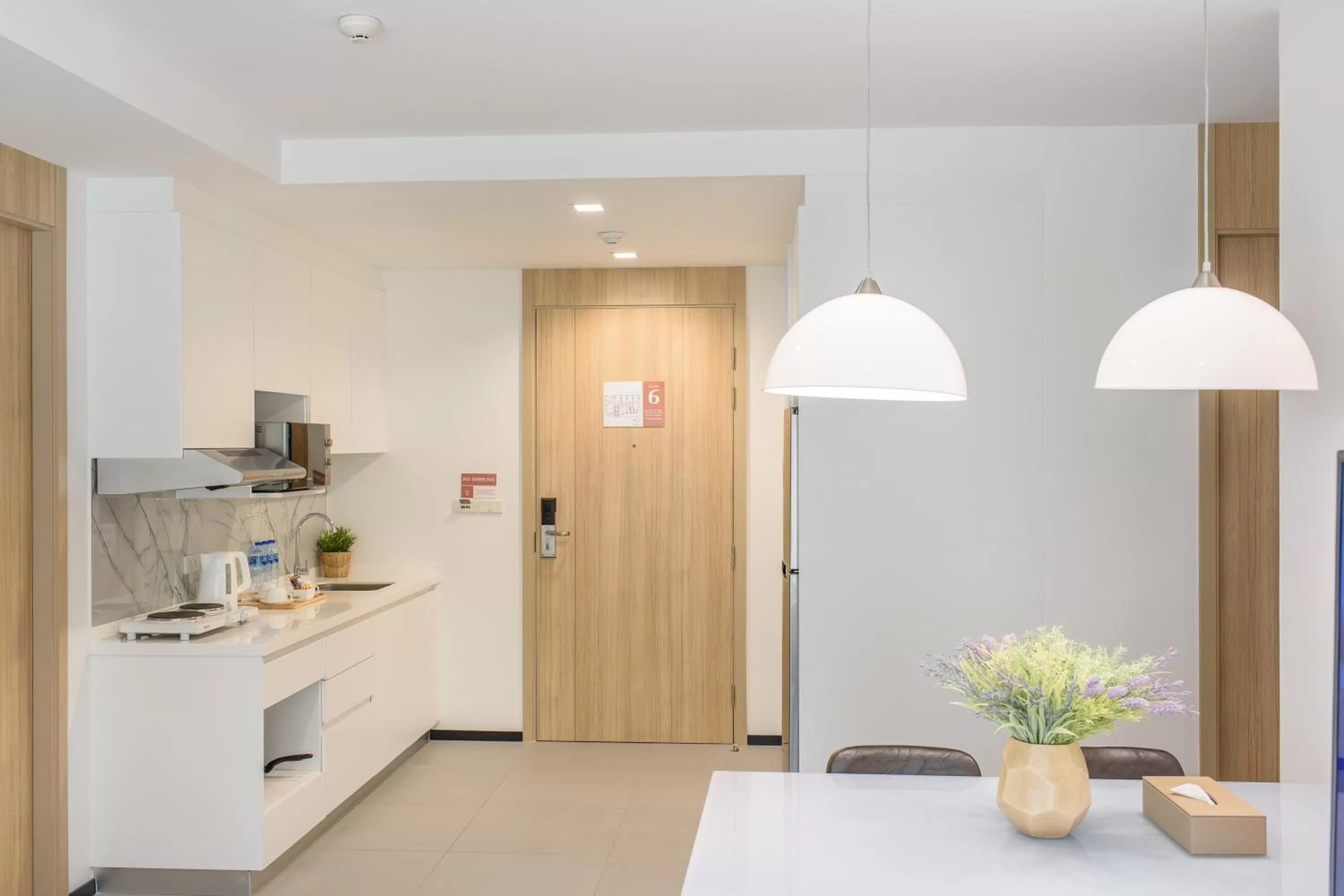 Kitchen or kitchenette in Alix Bangkok Hotel