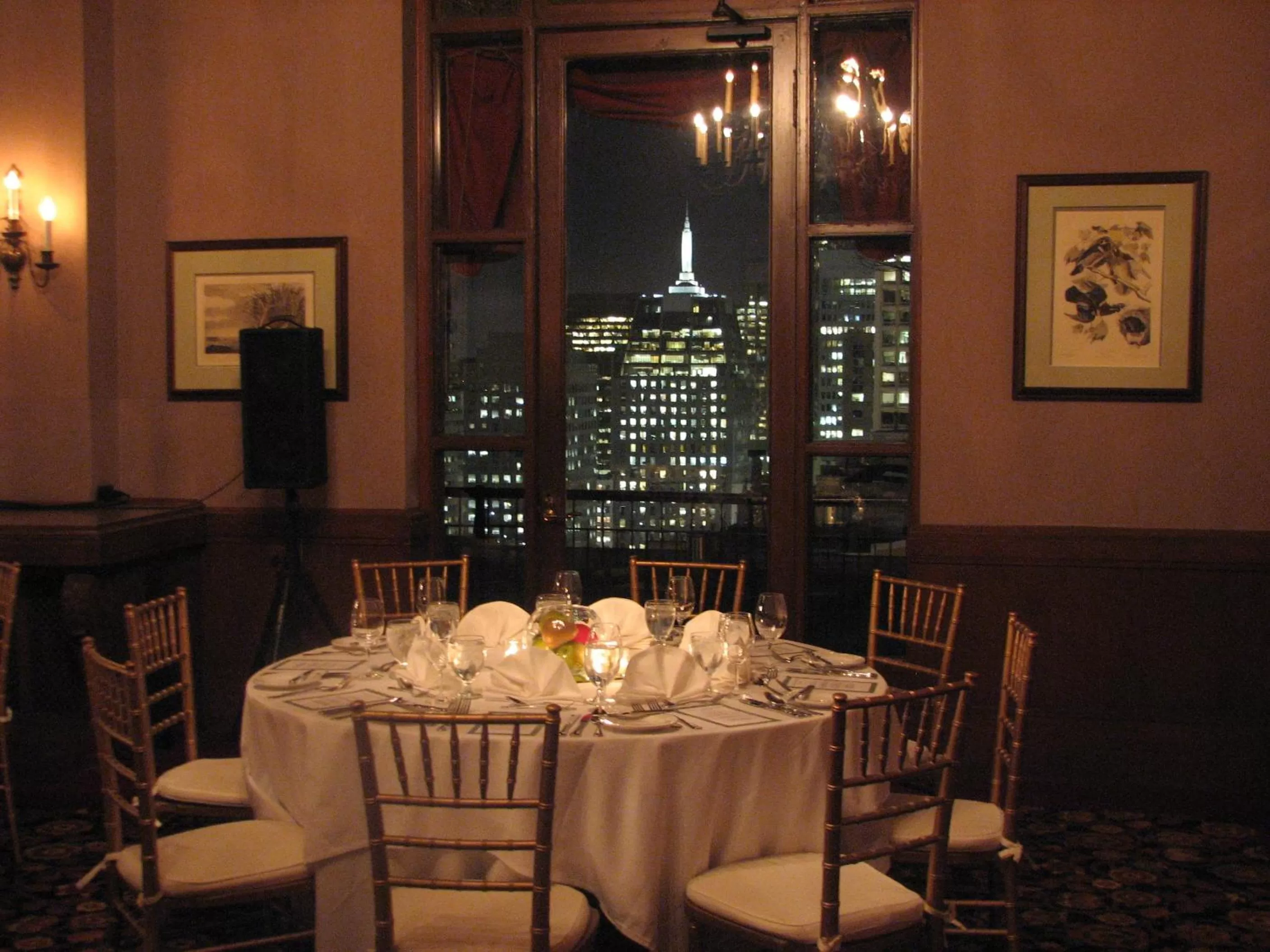 Restaurant/places to eat in University Club of San Francisco