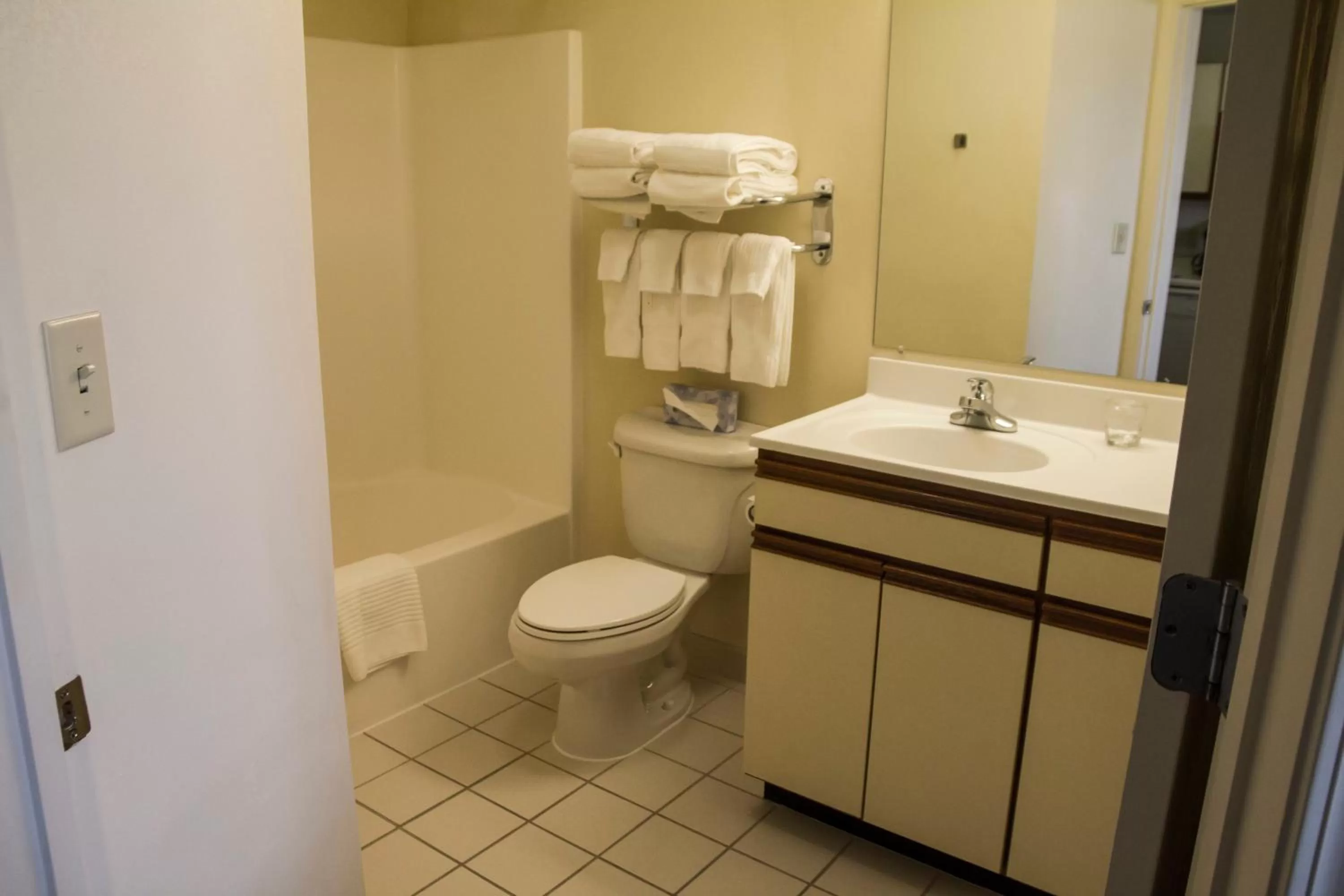 Bathroom in Candlewood Suites Syracuse-Airport by IHG