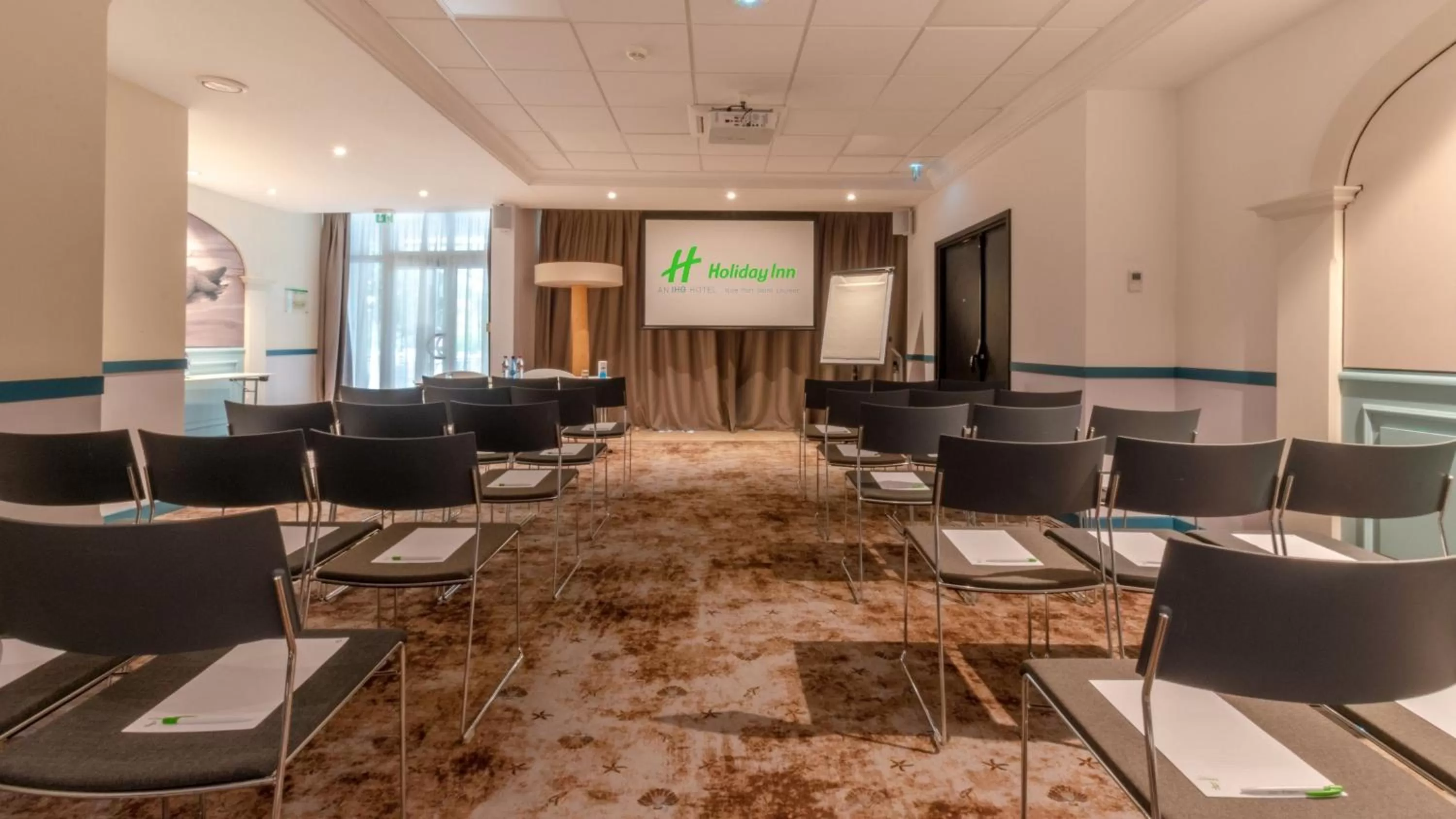 Meeting/conference room in Holiday Inn Nice - Port St Laurent by IHG